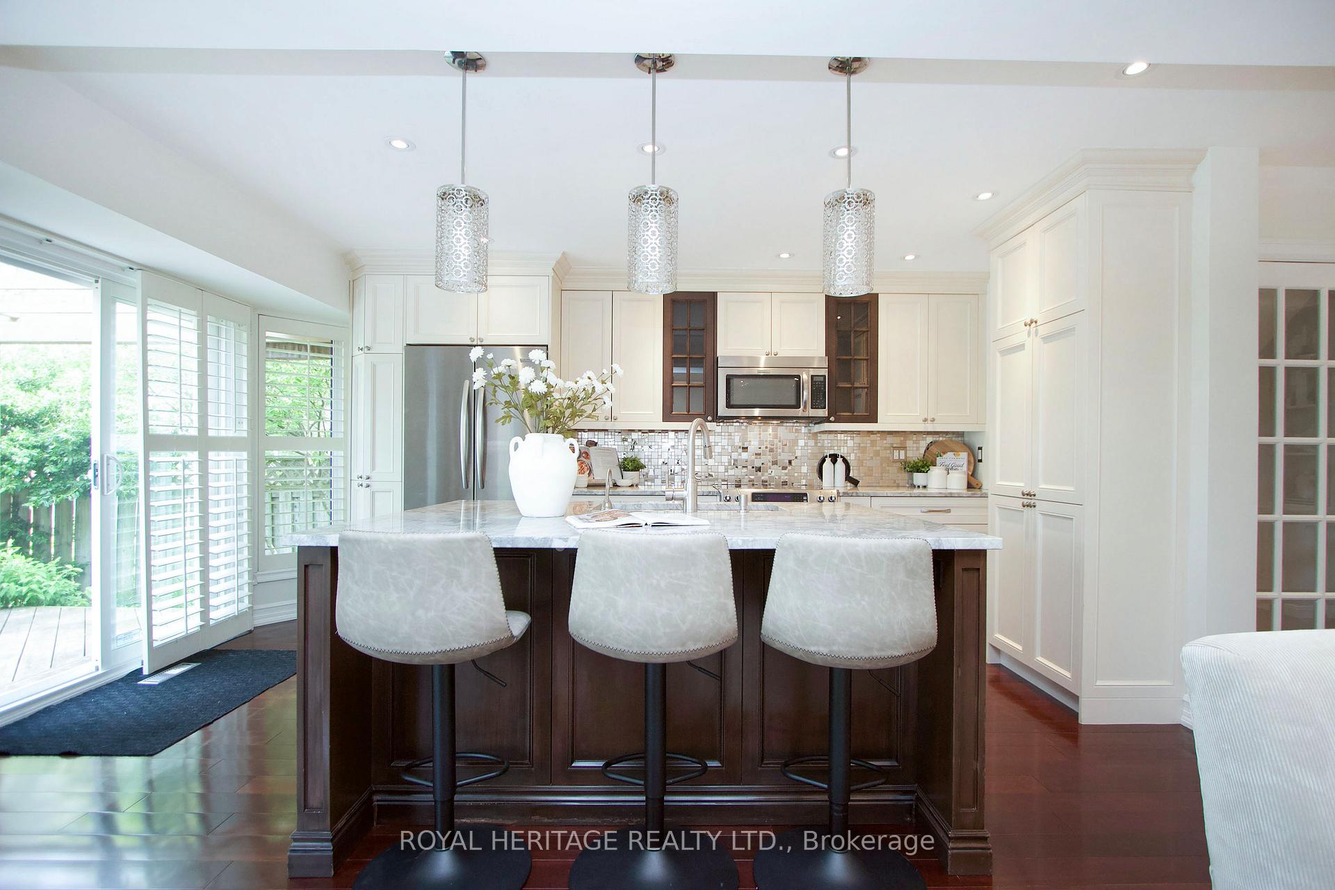 Photo 4 of 1609 Rawlings Drive, Pickering, Liverpool — HOMEH