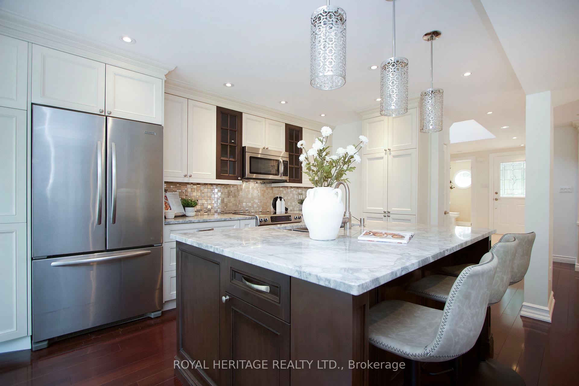 Photo 6 of 1609 Rawlings Drive, Pickering, Liverpool — HOMEH