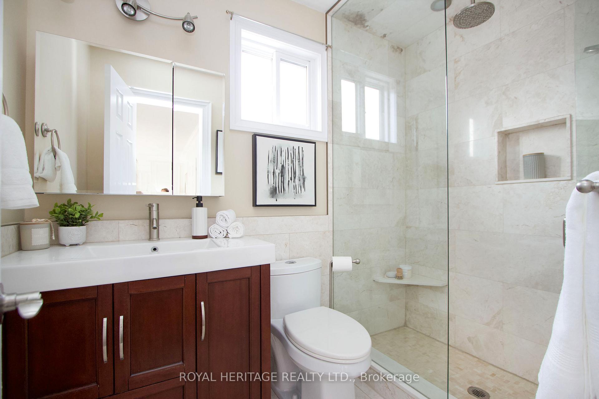 Photo 24 of 1609 Rawlings Drive, Pickering, Liverpool — HOMEH