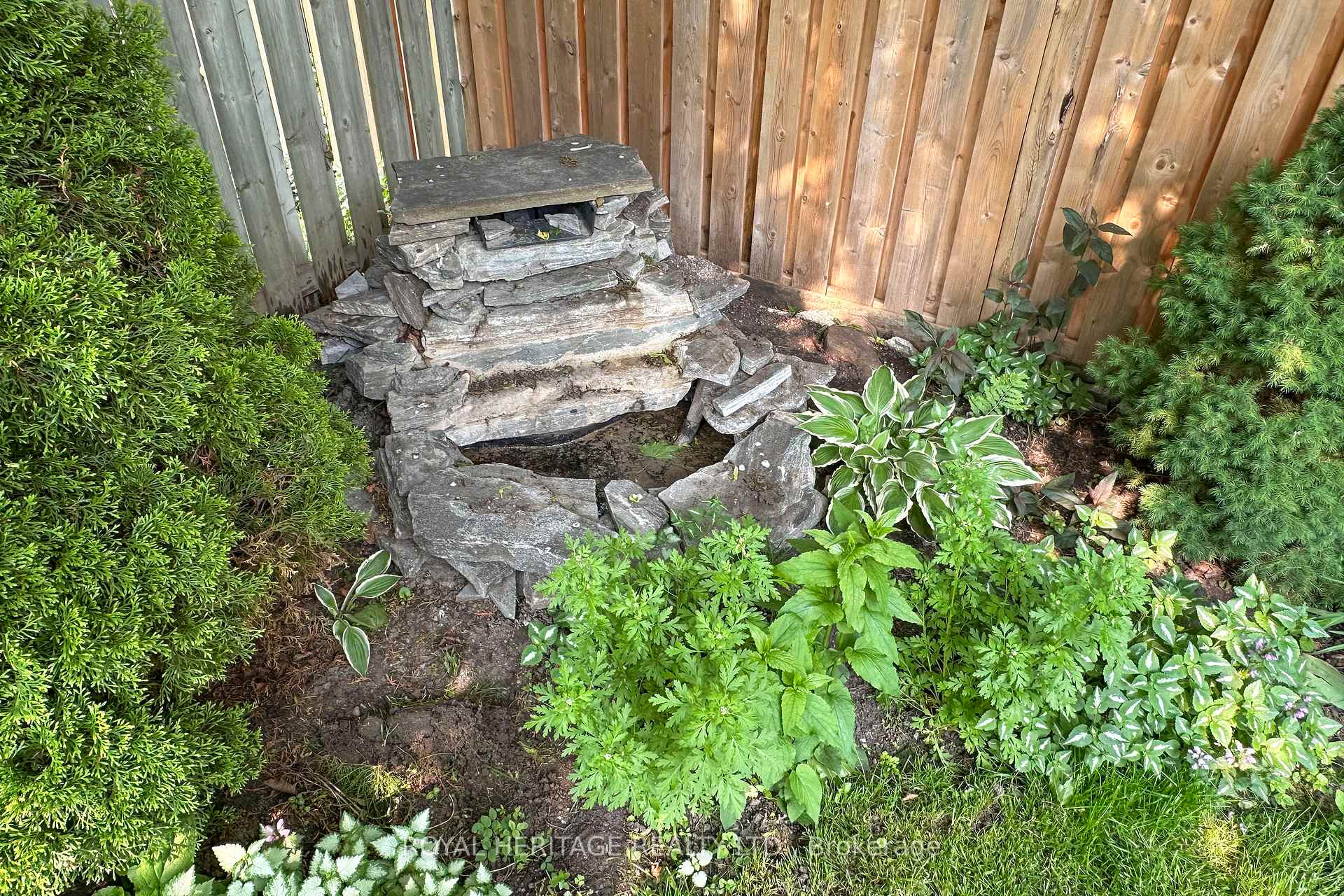 Photo 37 of 1609 Rawlings Drive, Pickering, Liverpool — HOMEH