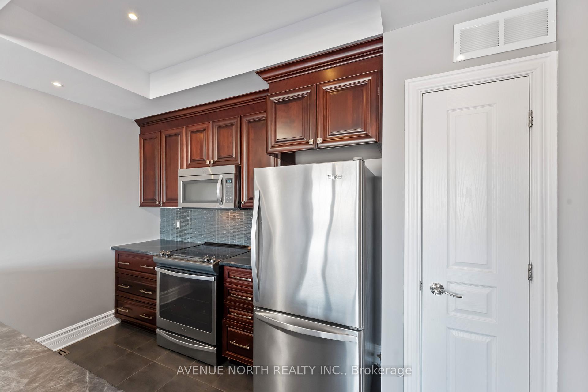 Photo 12 of 624 Petrichor Crescent, Ottawa, Avalon West — HOMEH