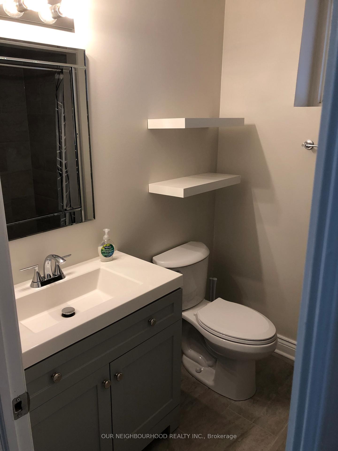 Photo 11 of Unit B, 212 Taunton Road, Oshawa, Samac — HOMEH