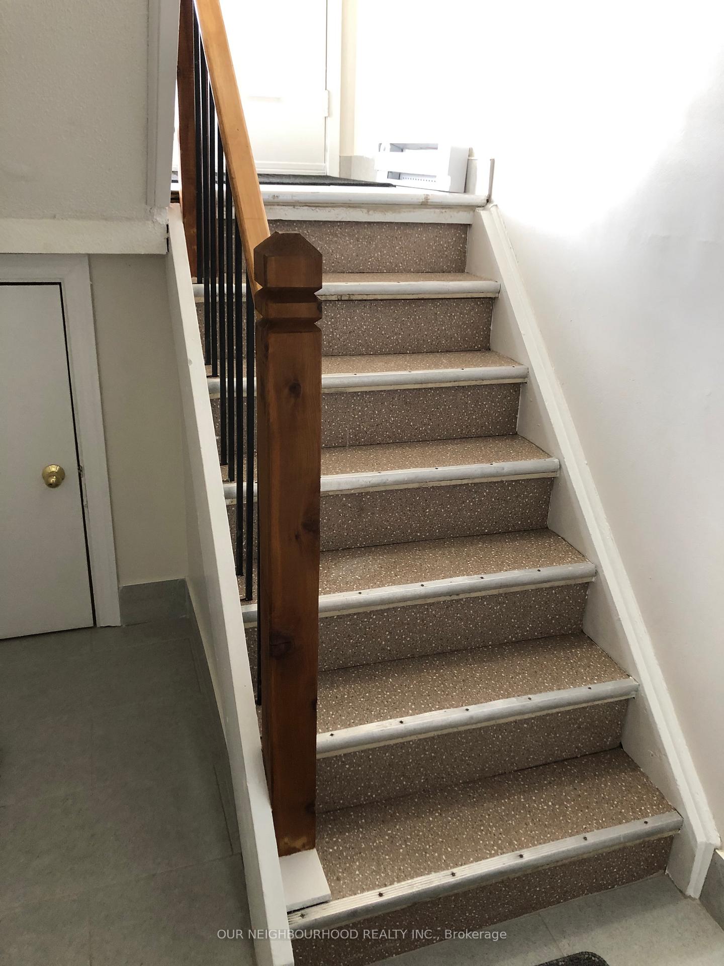 Photo 13 of Unit B, 212 Taunton Road, Oshawa, Samac — HOMEH