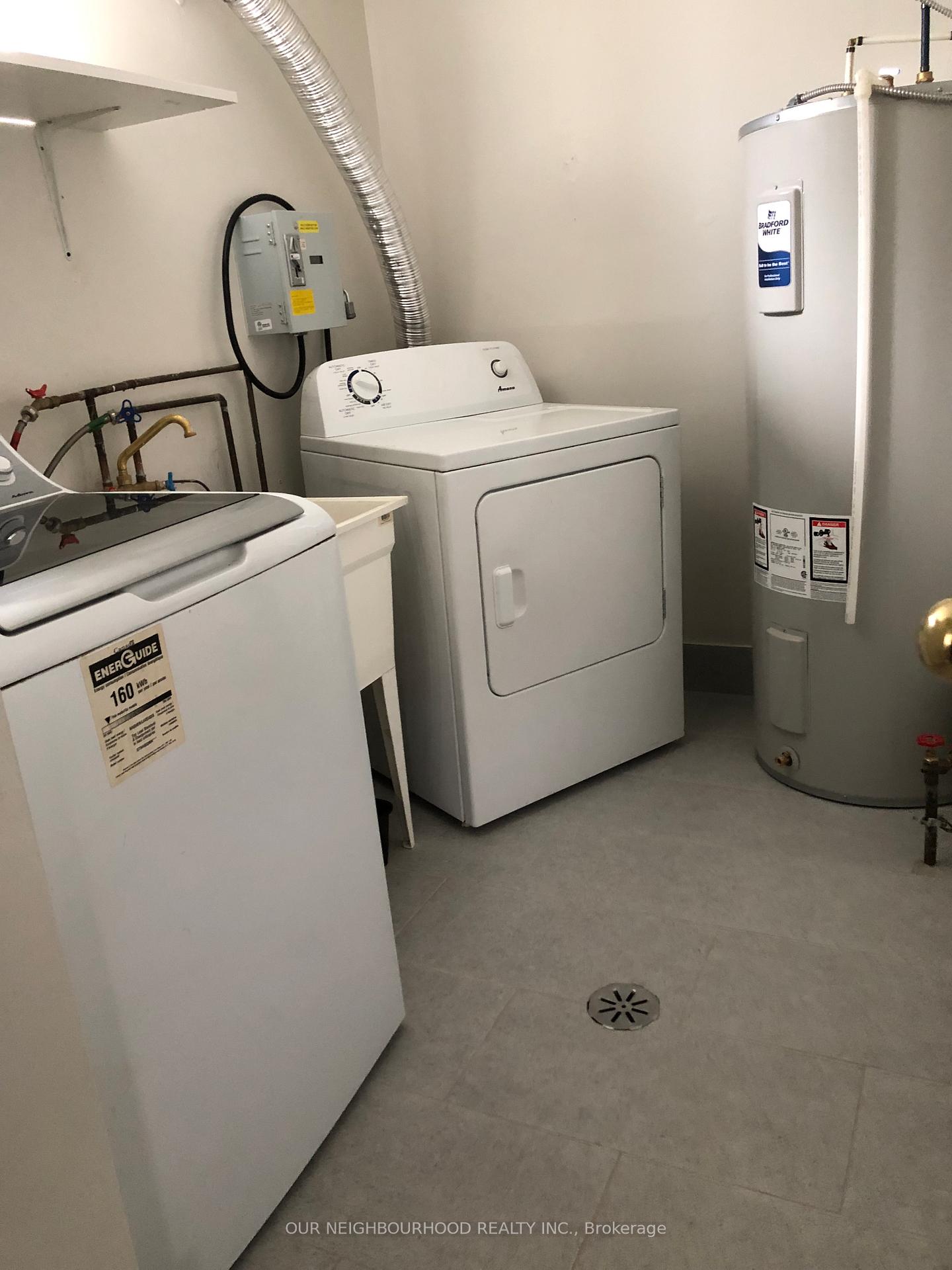Photo 14 of Unit B, 212 Taunton Road, Oshawa, Samac — HOMEH