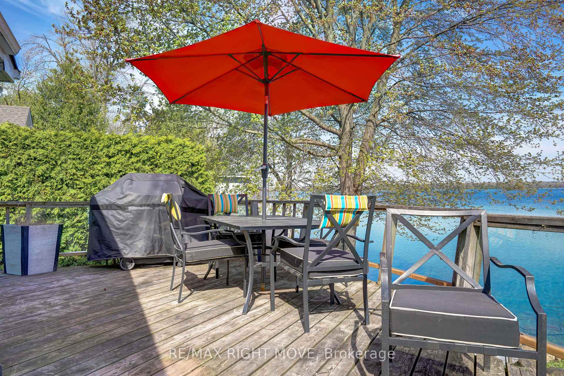 Front of 3752 Portage Bay Road