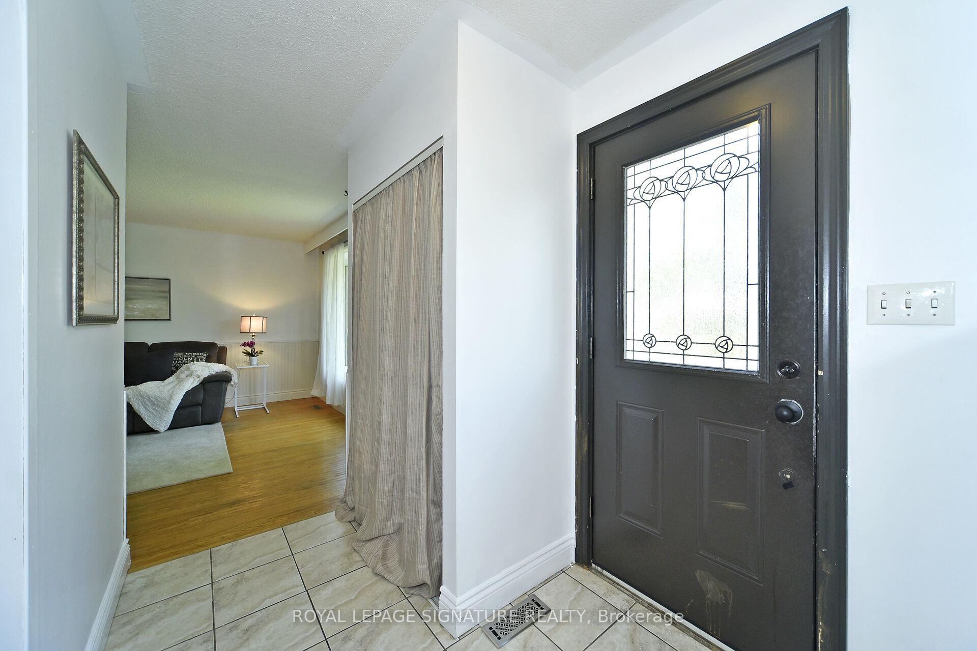 Photo 5 of 845 Breda Avenue, Pickering, West Shore — HOMEH