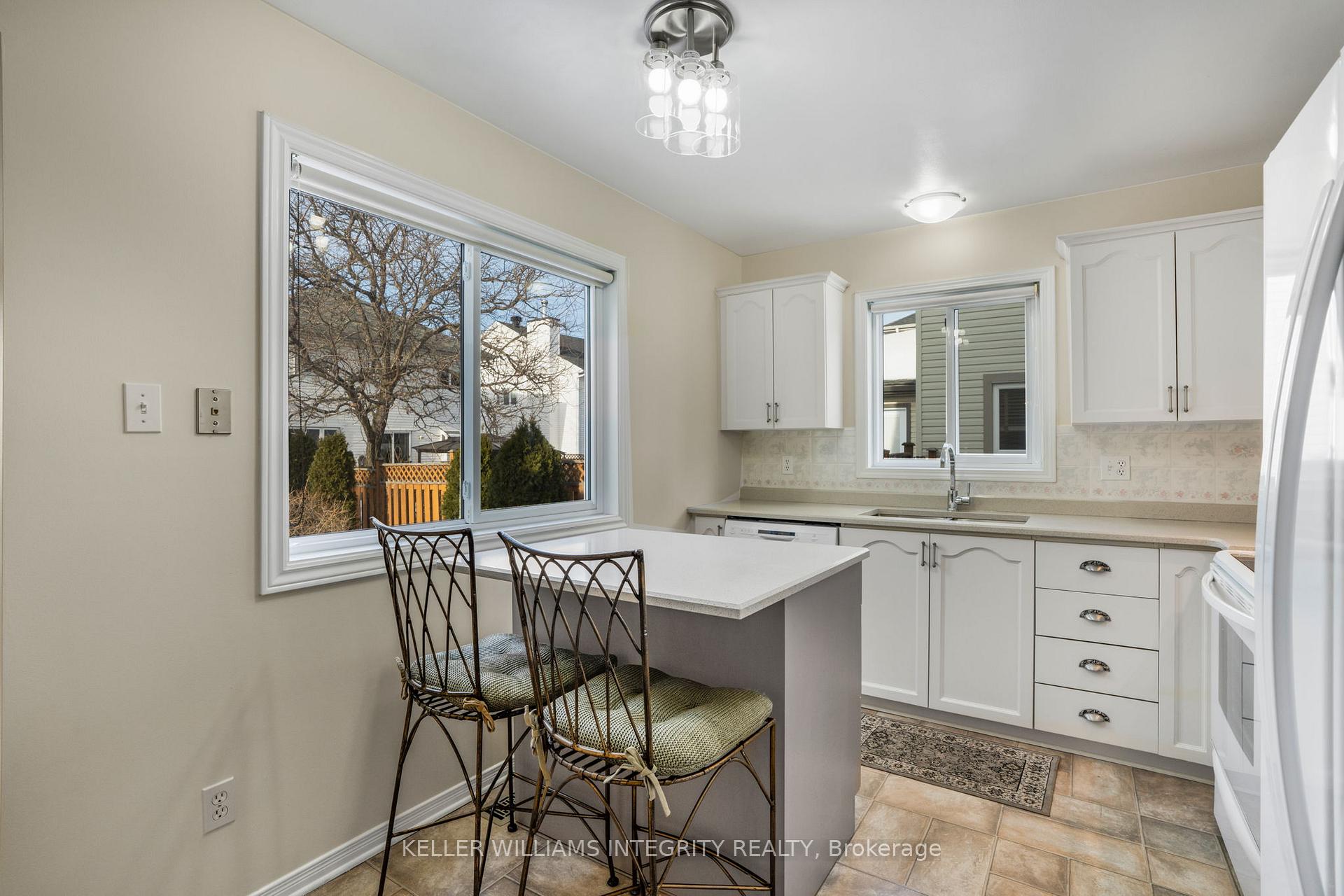 Photo 11 of 849 Beauregard Crescent, Ottawa, Fallingbrook/Ridgemount — HOMEH