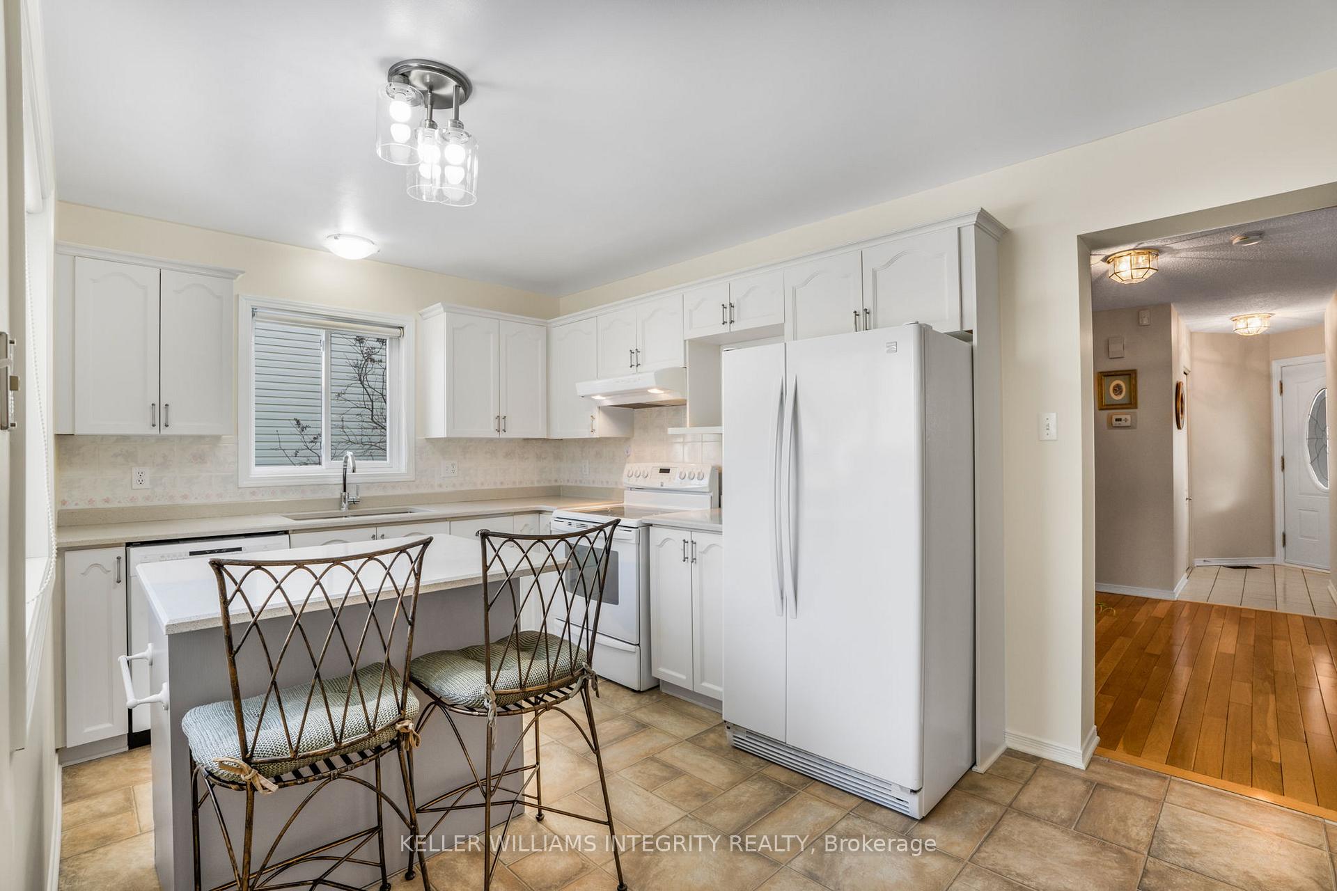 Photo 12 of 849 Beauregard Crescent, Ottawa, Fallingbrook/Ridgemount — HOMEH