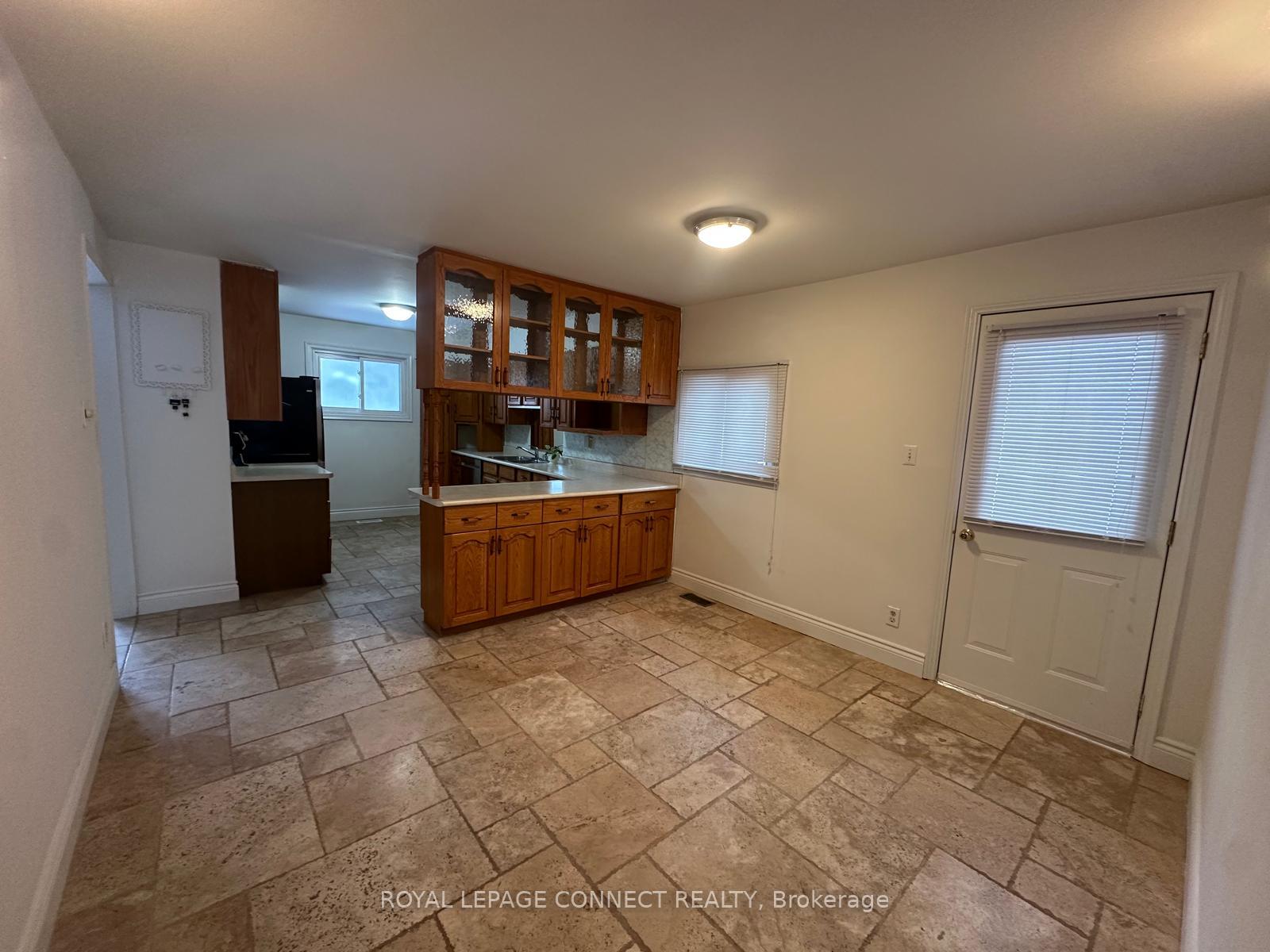Photo 6 of 612 Marksbury Road, Pickering, West Shore — HOMEH