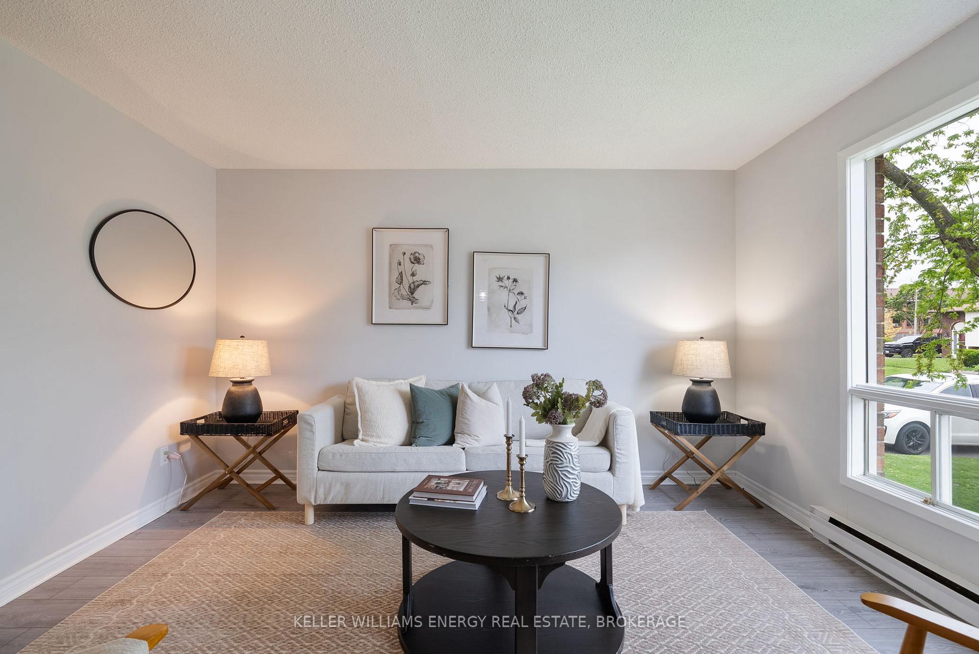 Photo 7 of 736 Cricklewood Drive, Oshawa, Pinecrest — HOMEH
