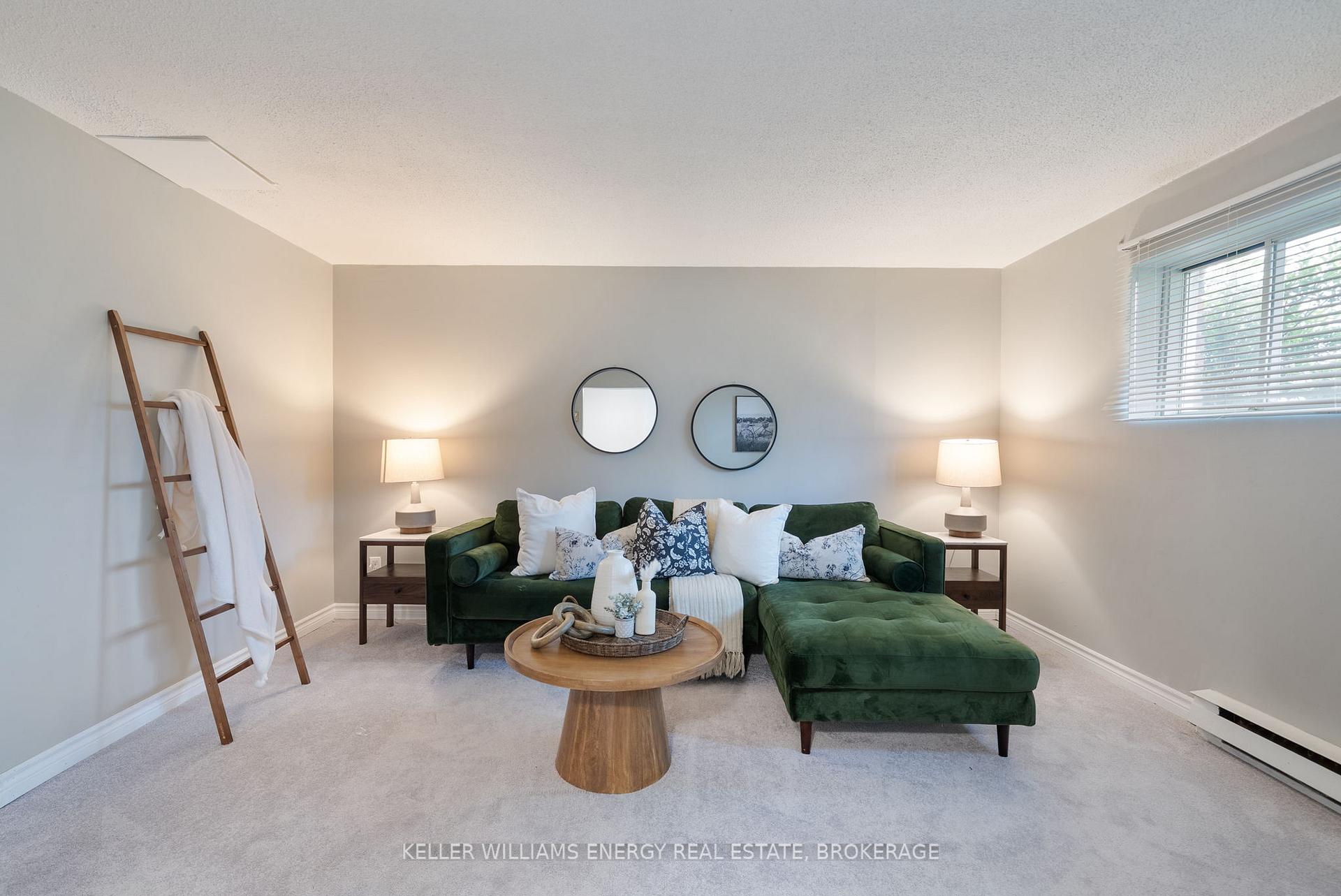 Photo 18 of 736 Cricklewood Drive, Oshawa, Pinecrest — HOMEH