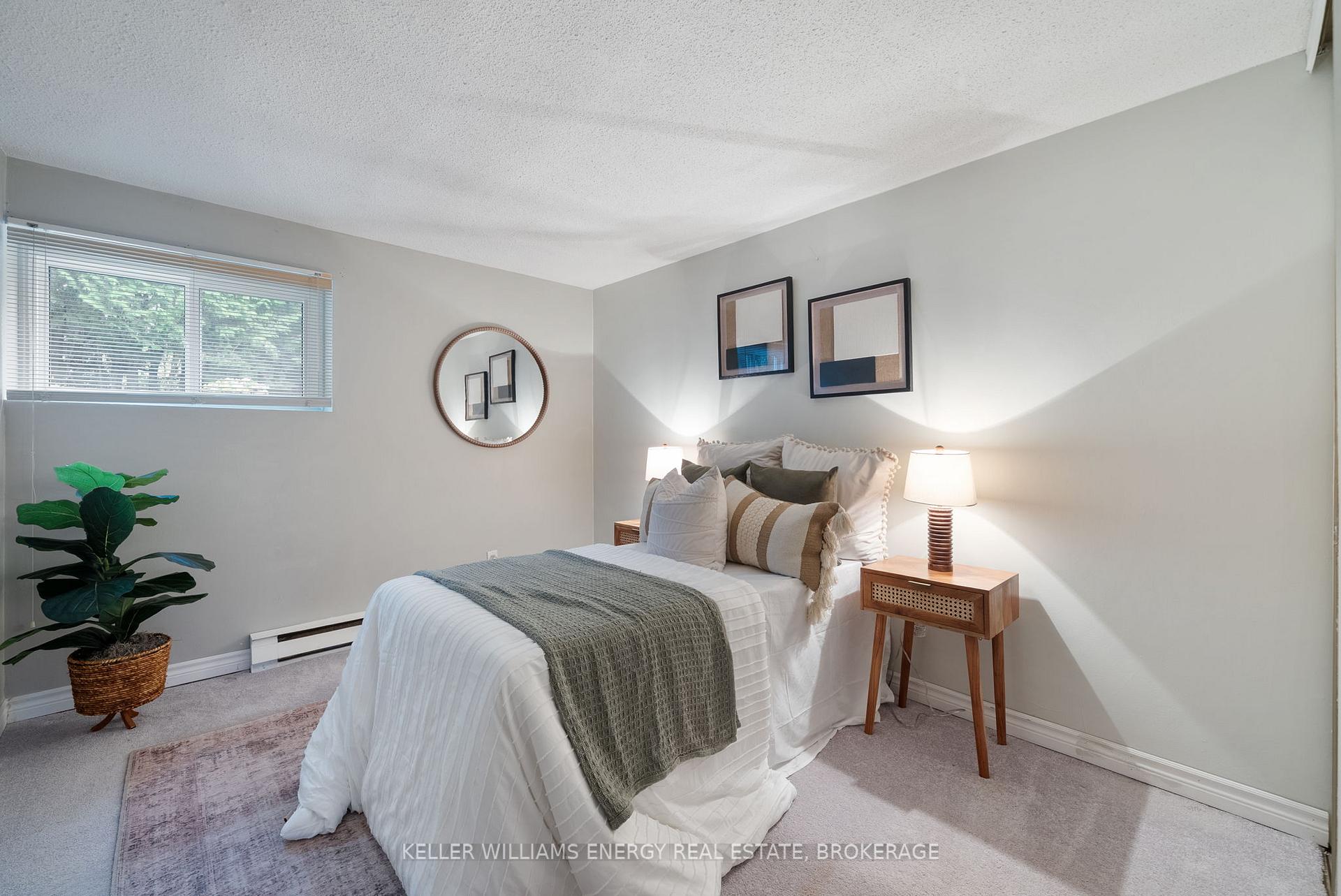 Photo 22 of 736 Cricklewood Drive, Oshawa, Pinecrest — HOMEH