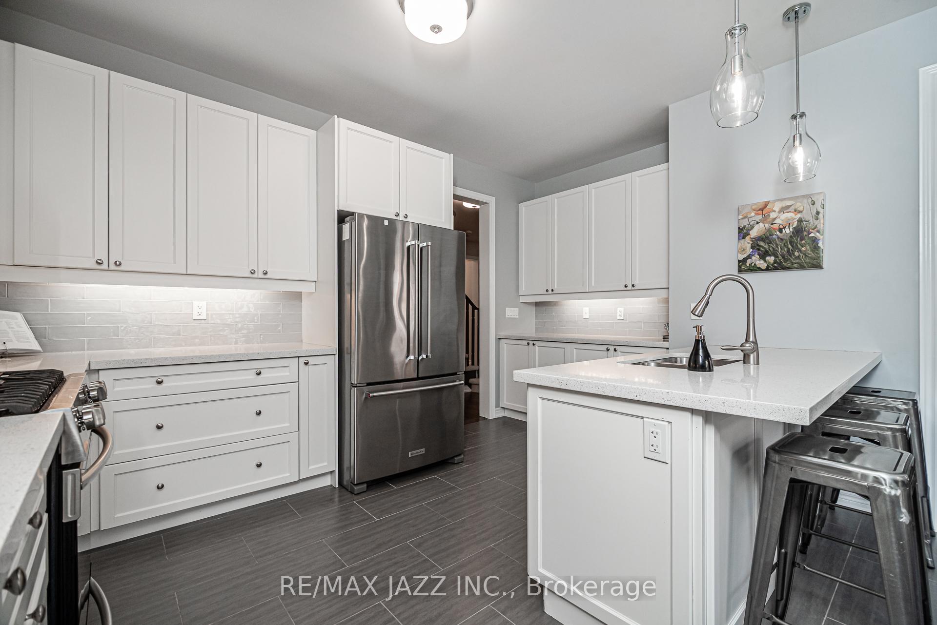 Photo 4 of 176 Dance Act Avenue, Oshawa, Windfields — HOMEH