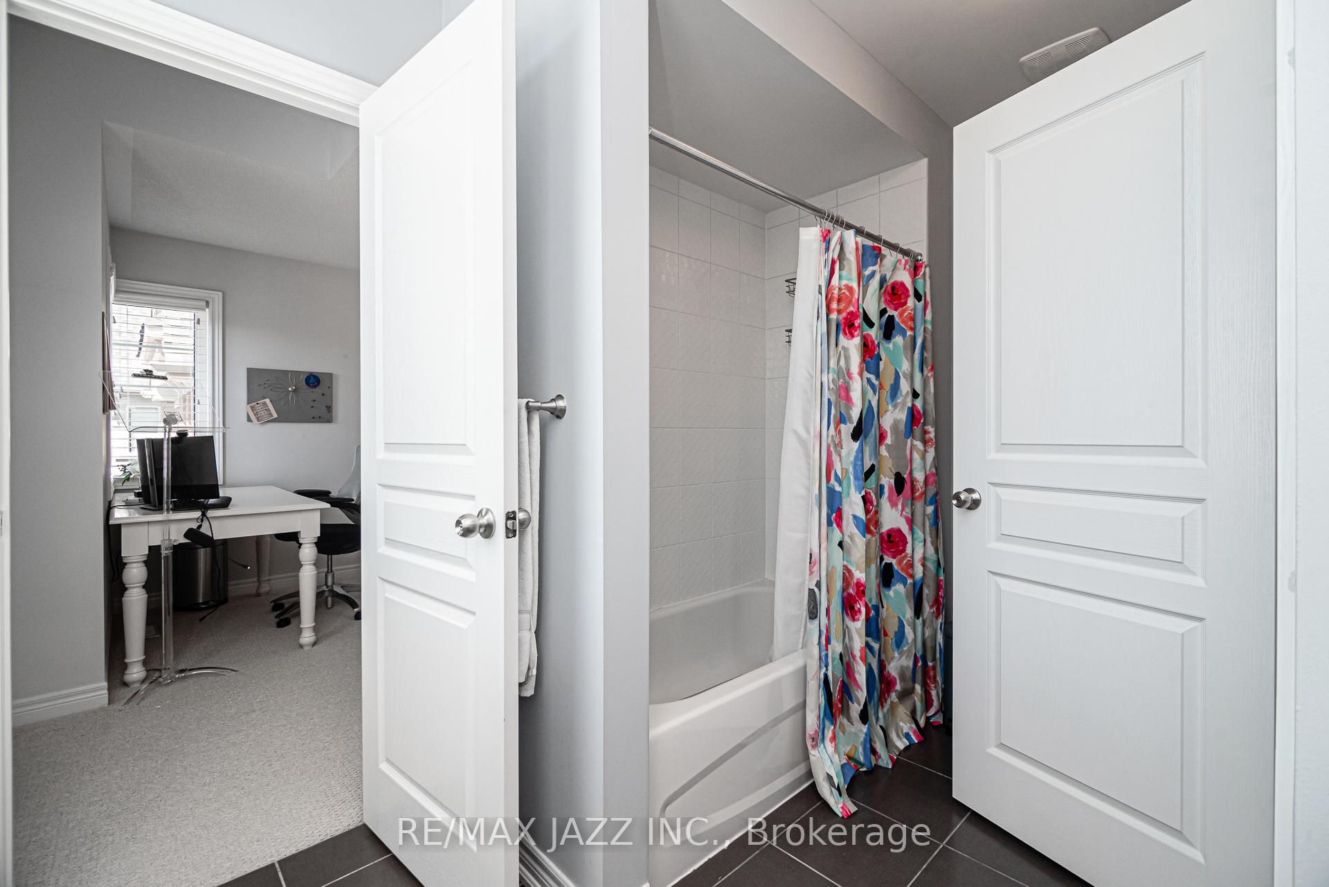 Photo 17 of 176 Dance Act Avenue, Oshawa, Windfields — HOMEH