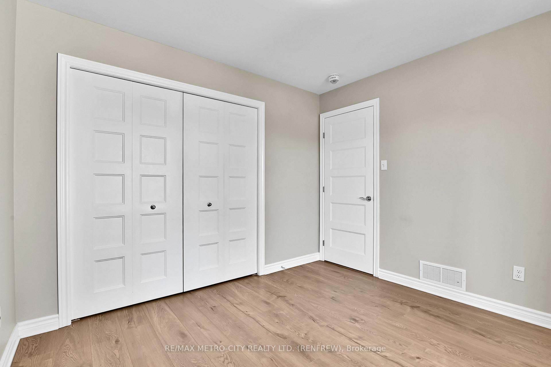 Photo 20 of 35 Otteridge Drive, Renfrew — HOMEH