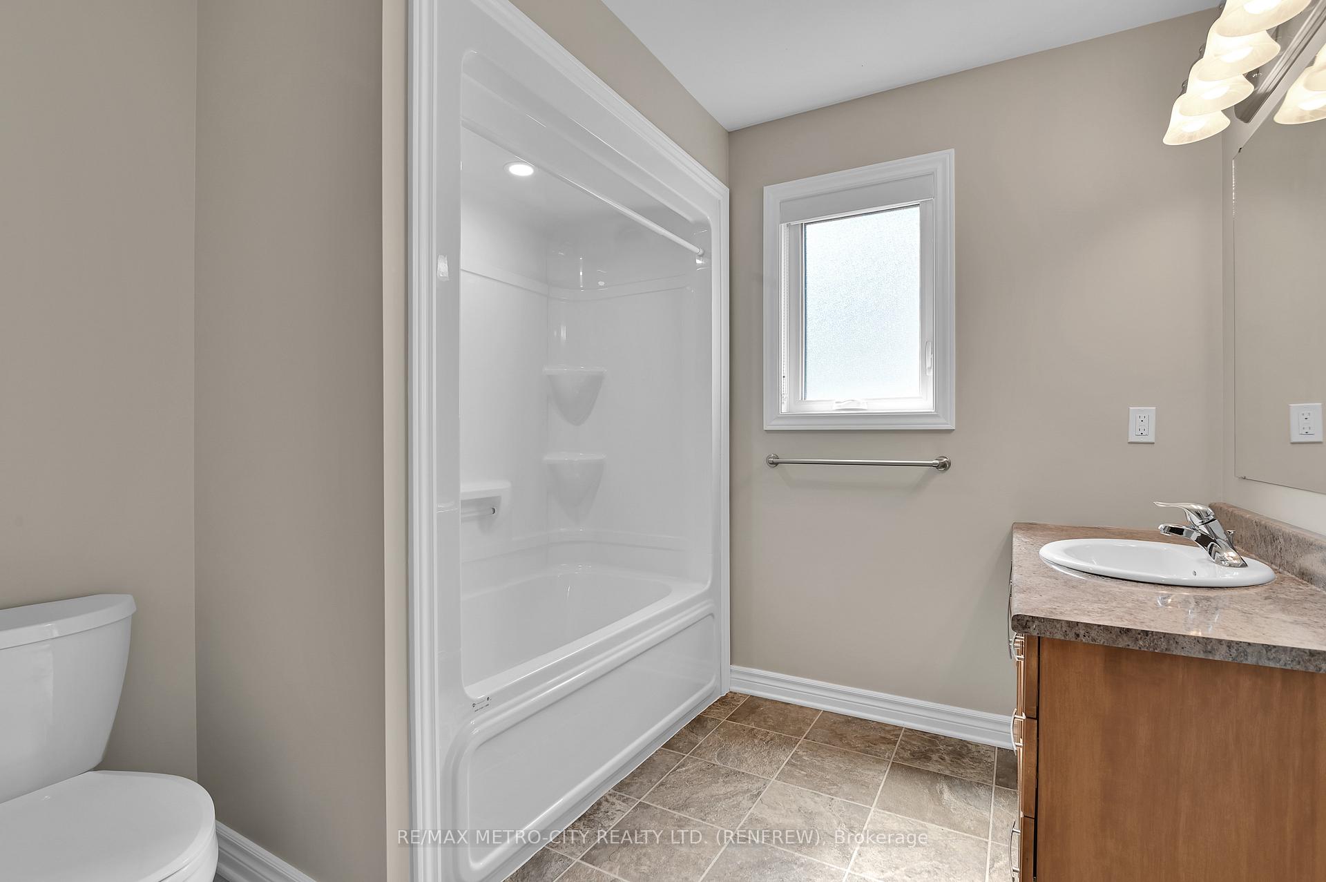 Photo 21 of 35 Otteridge Drive, Renfrew — HOMEH