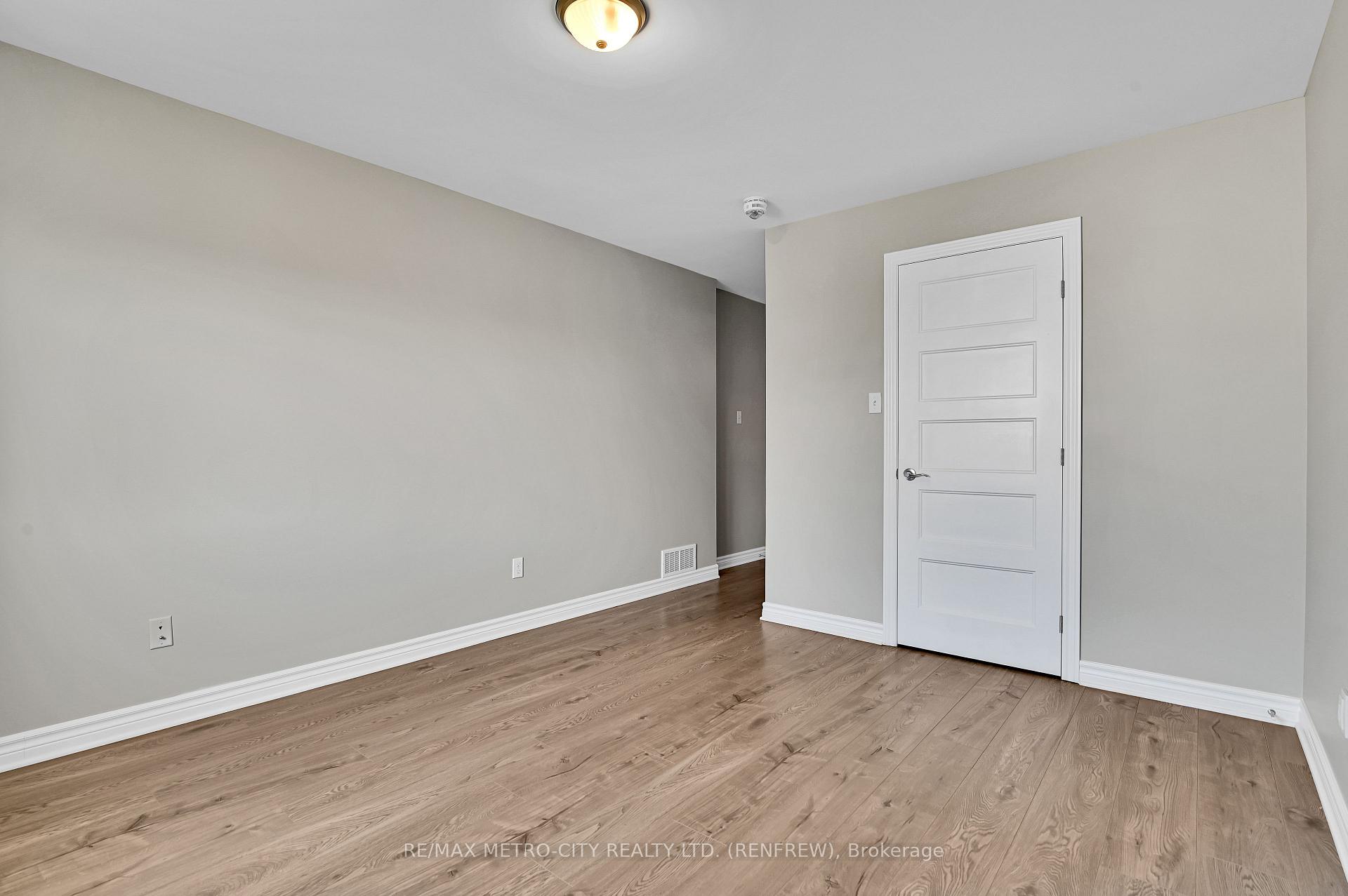 Photo 26 of 35 Otteridge Drive, Renfrew — HOMEH