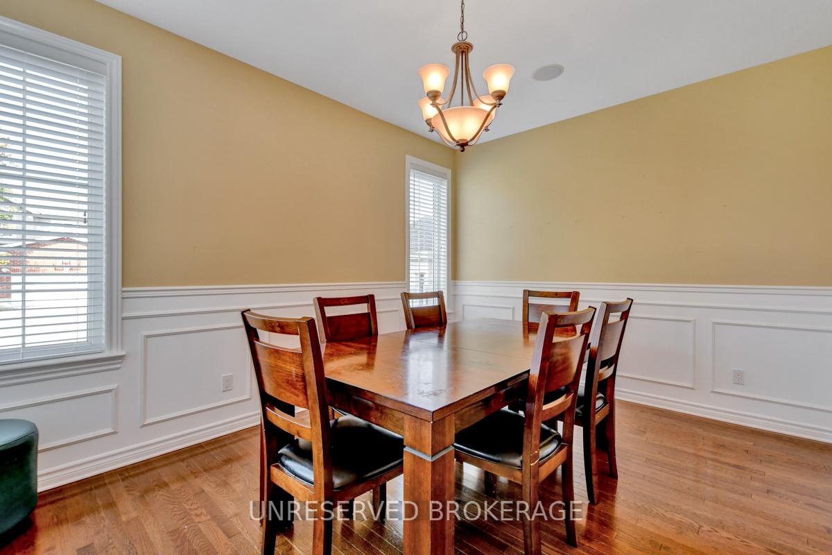 Photo 6 of 1900 Mickelberry Crescent, Ottawa, Notting Hill/Summerside — HOMEH