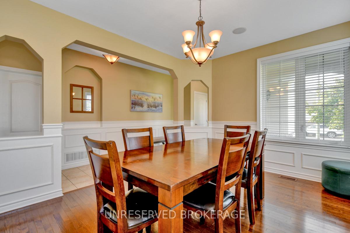 Photo 7 of 1900 Mickelberry Crescent, Ottawa, Notting Hill/Summerside — HOMEH