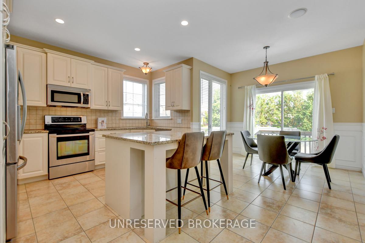 Photo 15 of 1900 Mickelberry Crescent, Ottawa, Notting Hill/Summerside — HOMEH