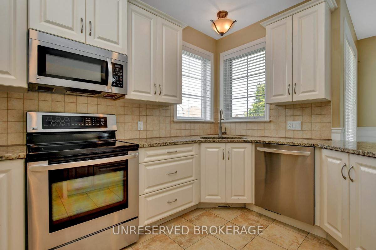 Photo 23 of 1900 Mickelberry Crescent, Ottawa, Notting Hill/Summerside — HOMEH