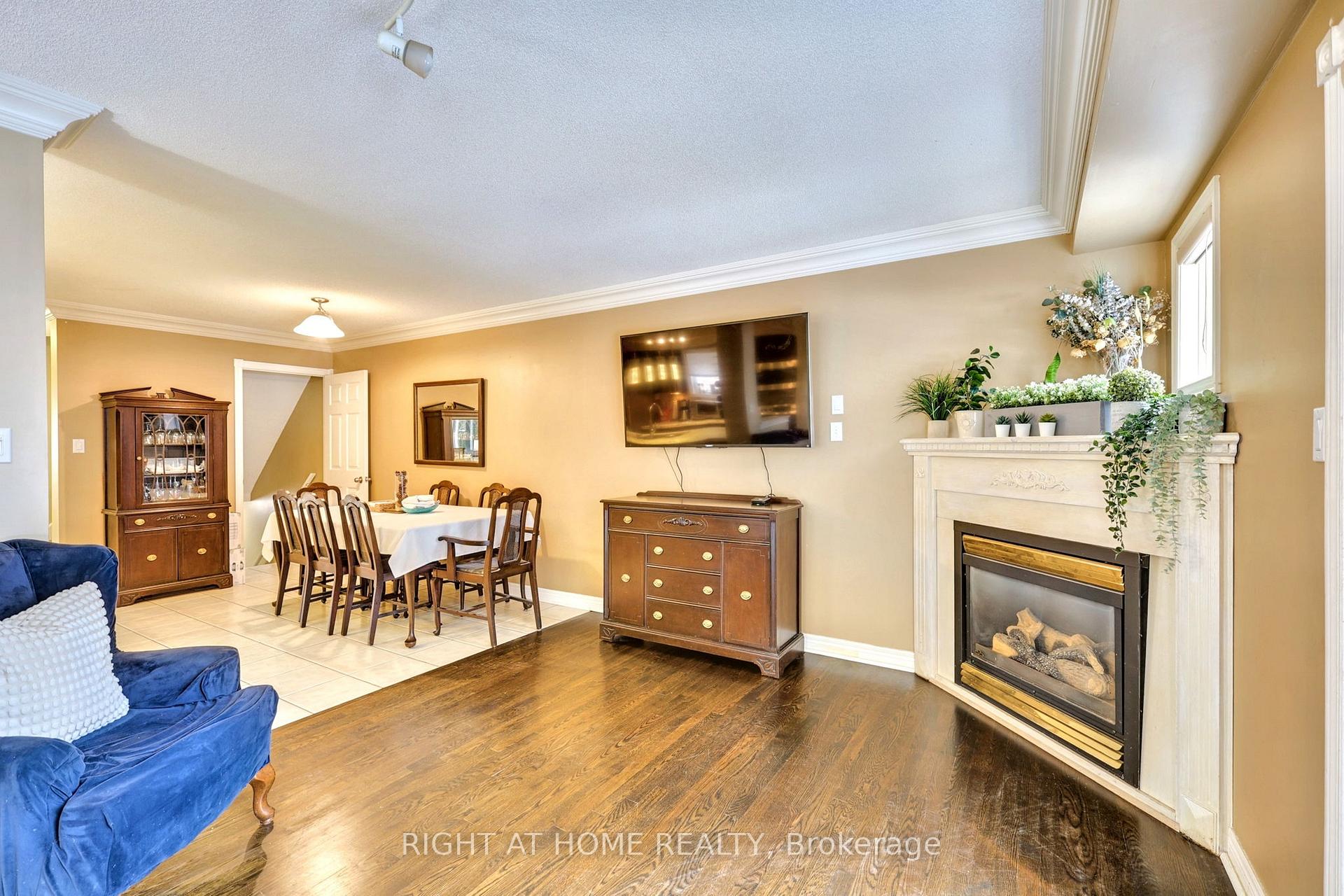 Photo 6 of 746 Swan Place, Pickering, Amberlea — HOMEH