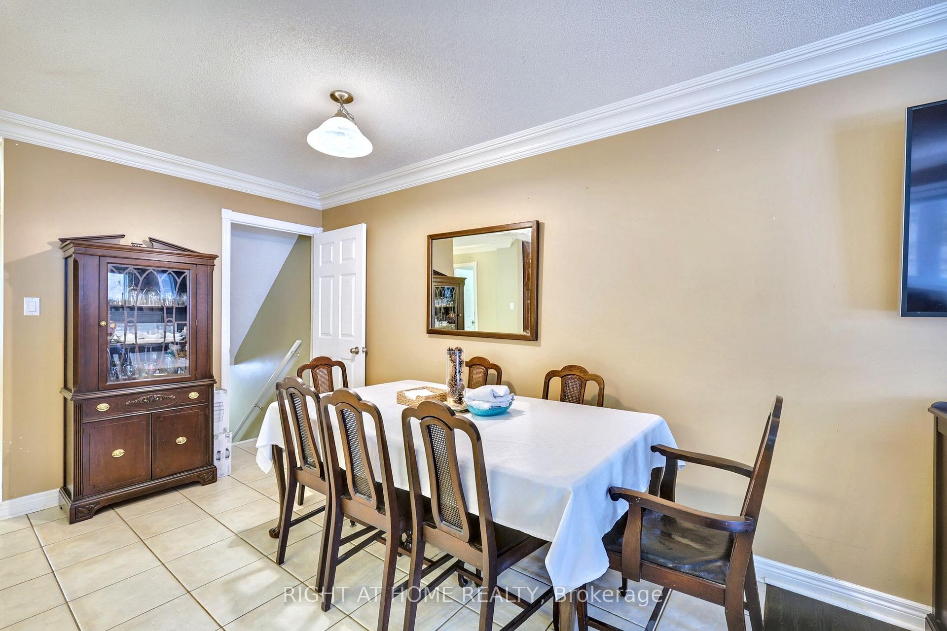 Photo 13 of 746 Swan Place, Pickering, Amberlea — HOMEH