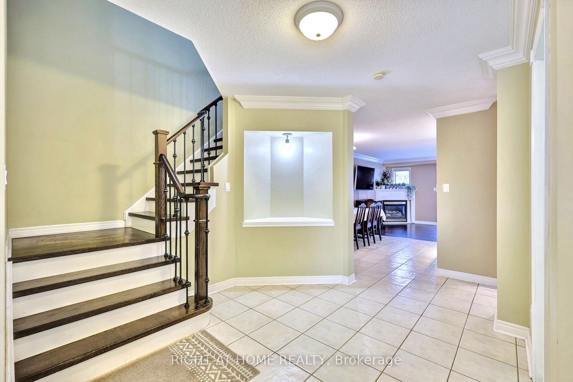 Photo 15 of 746 Swan Place, Pickering, Amberlea — HOMEH