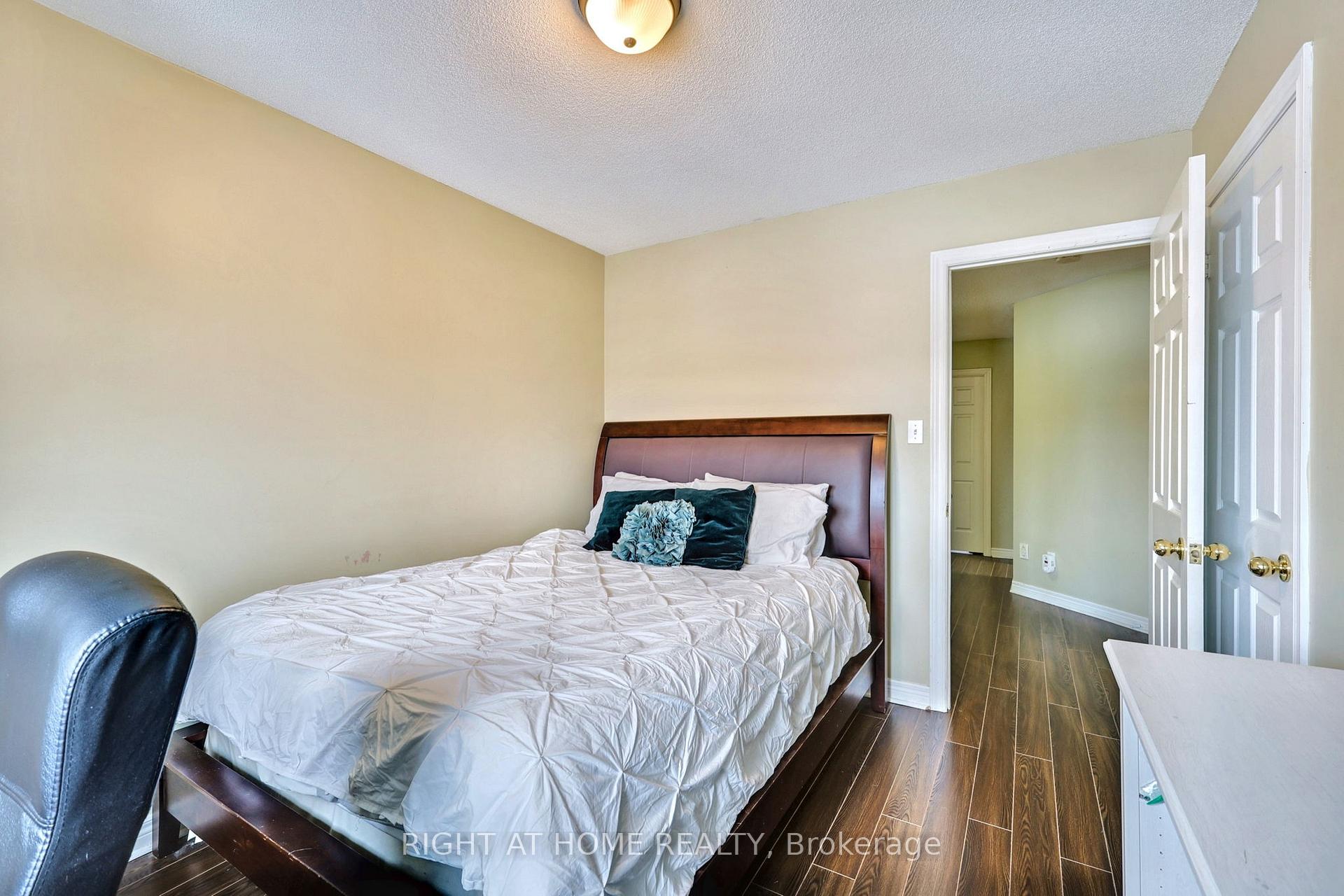 Photo 22 of 746 Swan Place, Pickering, Amberlea — HOMEH