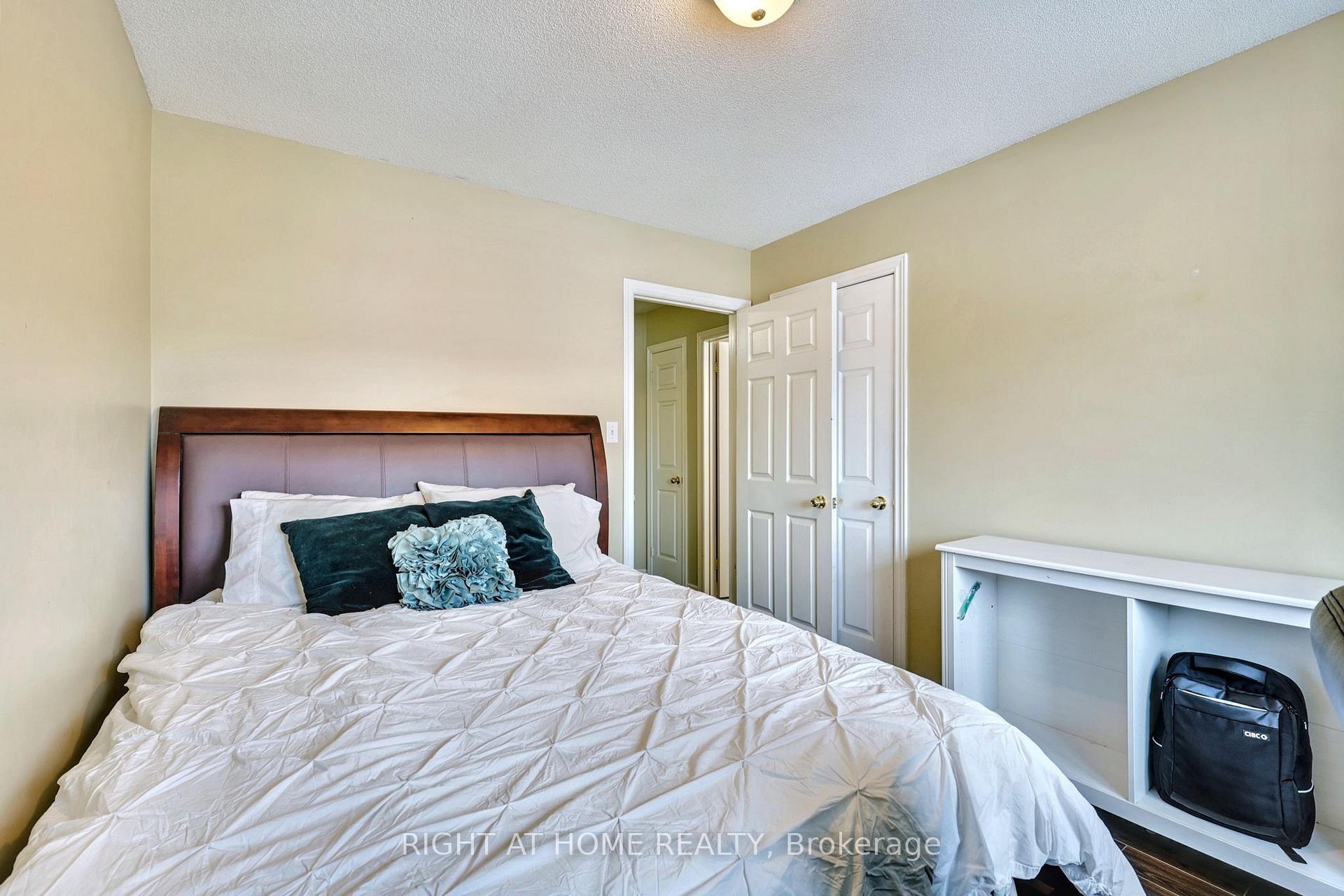 Photo 25 of 746 Swan Place, Pickering, Amberlea — HOMEH