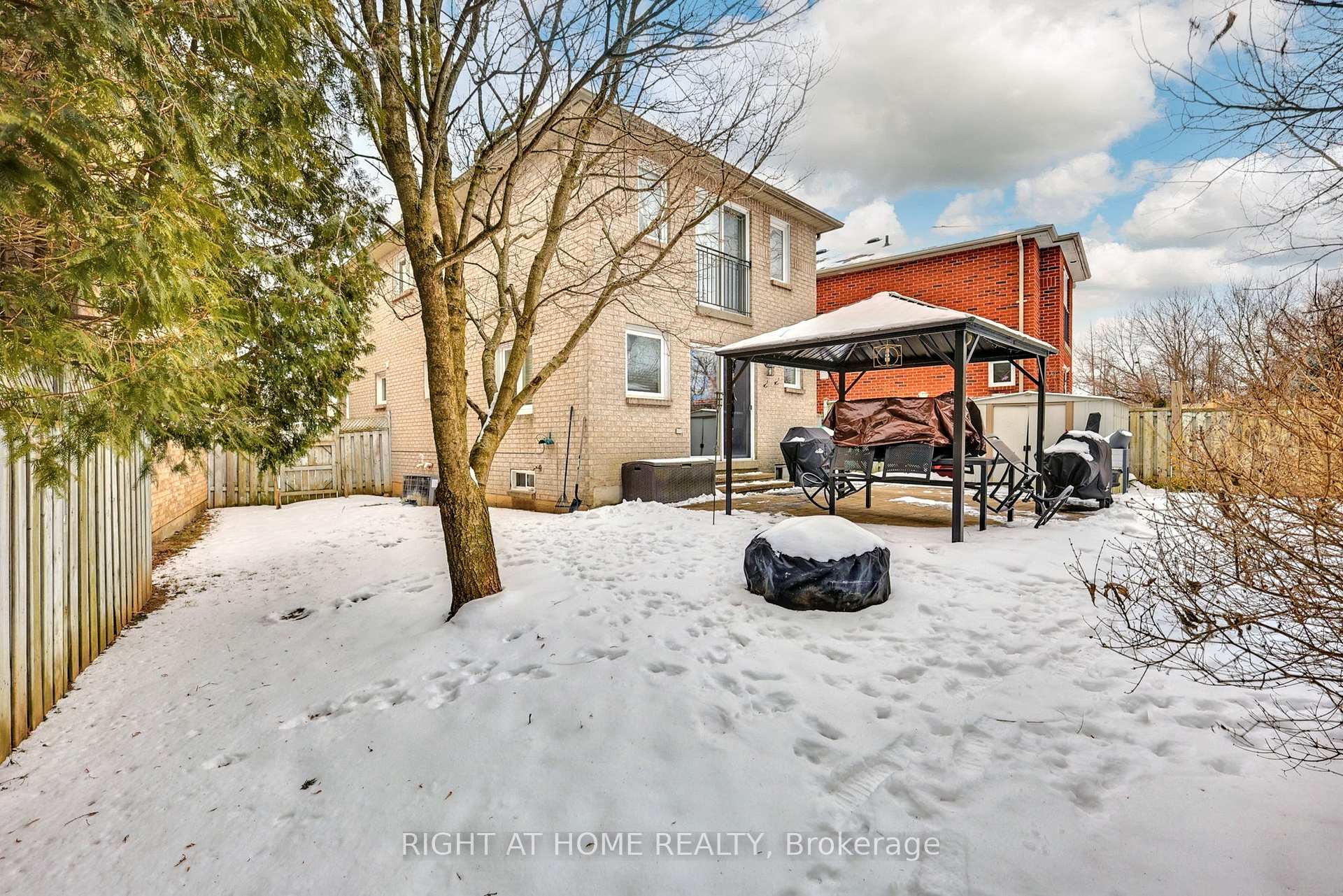 Photo 35 of 746 Swan Place, Pickering, Amberlea — HOMEH