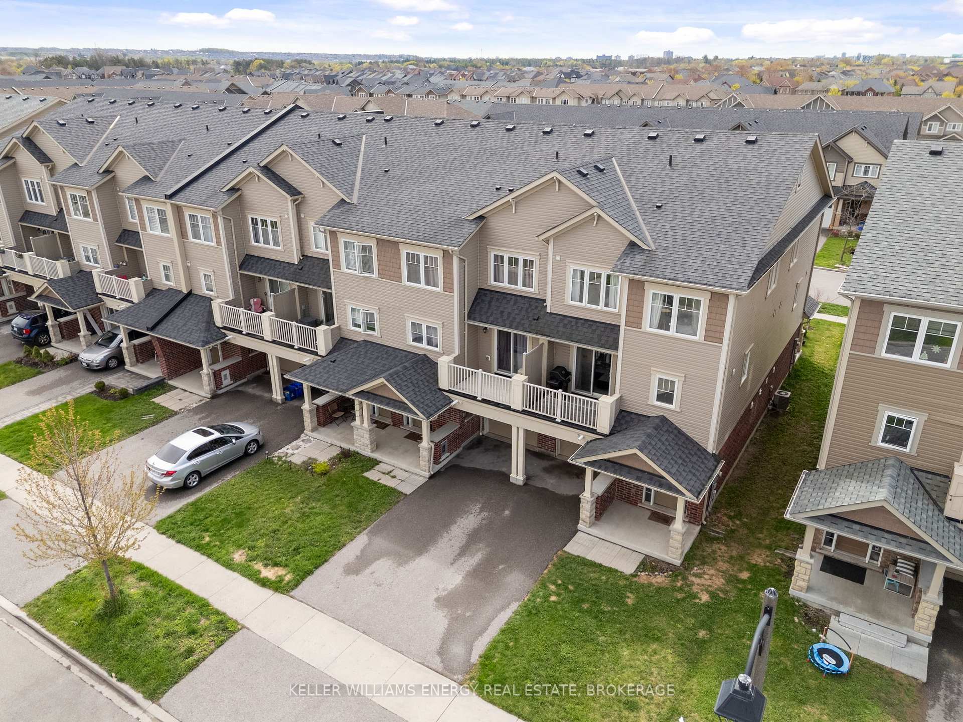 Photo 2 of 69 Tabaret Crescent, Oshawa, Windfields — HOMEH