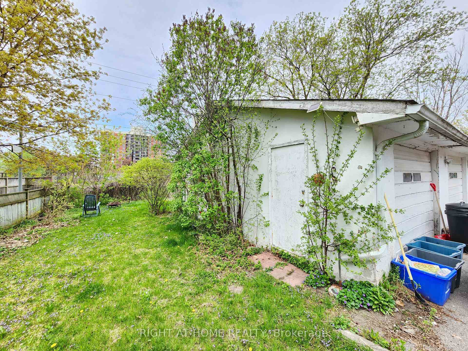 Photo 25 of 582 MacDonnell Street, Kingston, East of Sir John A. Blvd — HOMEH