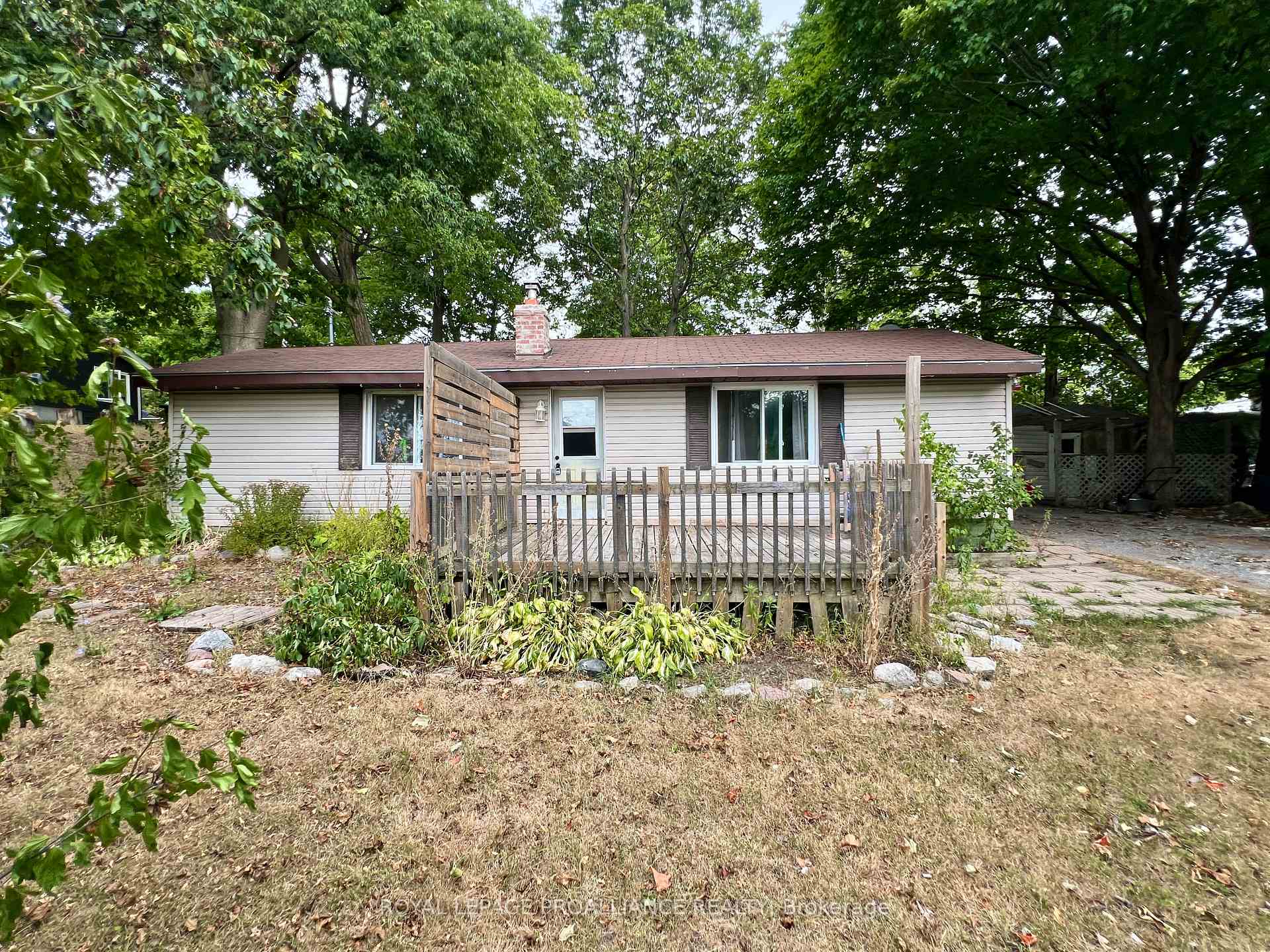 Front of 2112 Hamilton Road