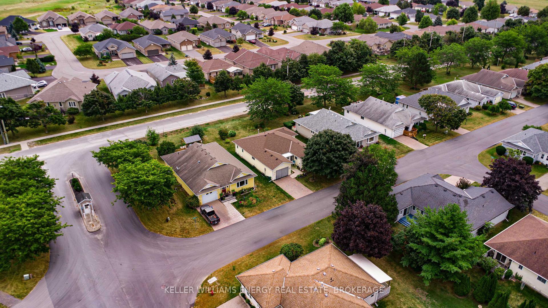Photo 3 of 4 Heritage Drive, Prince Edward County, Wellington Ward — HOMEH