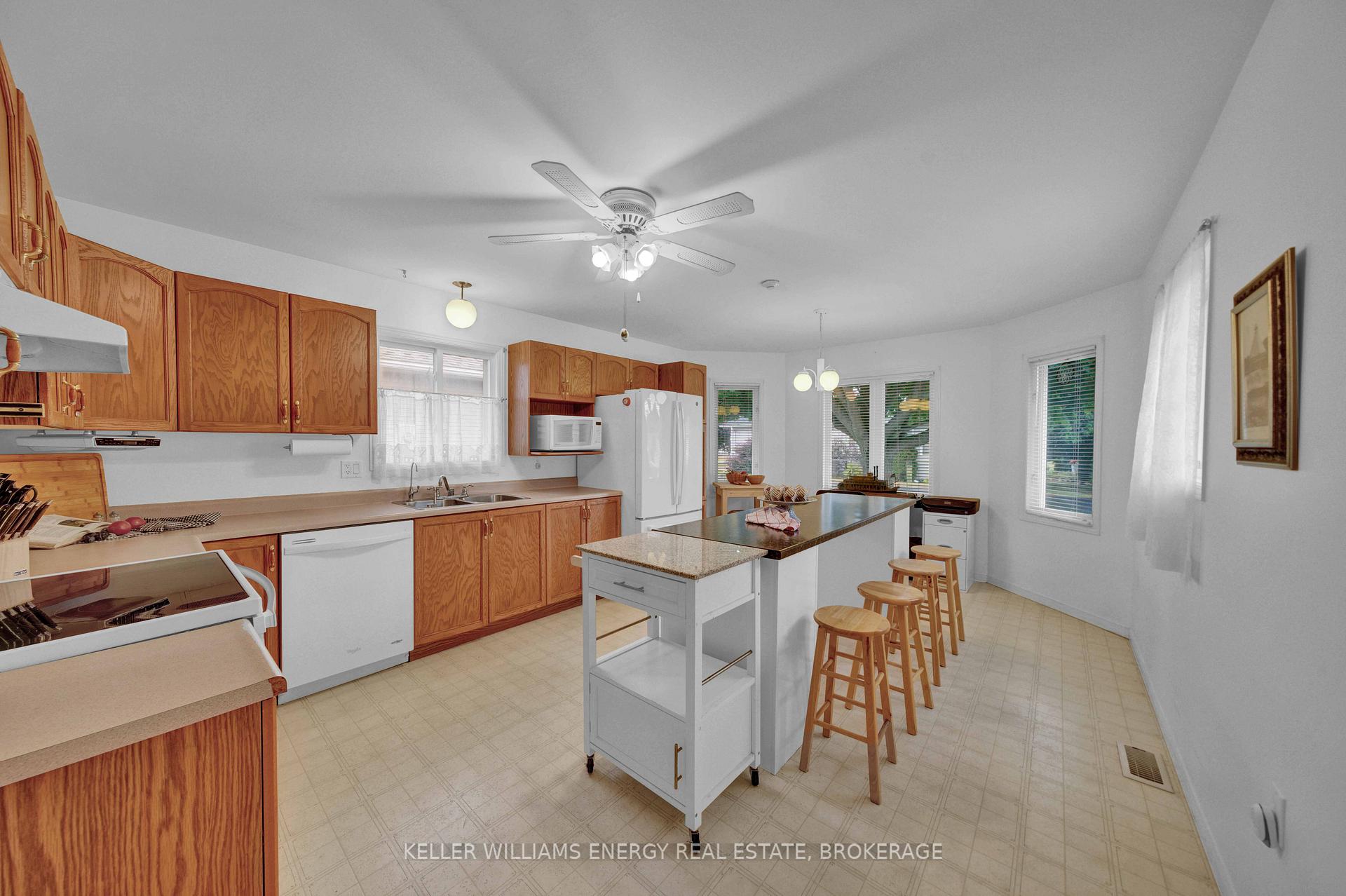 Photo 11 of 4 Heritage Drive, Prince Edward County, Wellington Ward — HOMEH