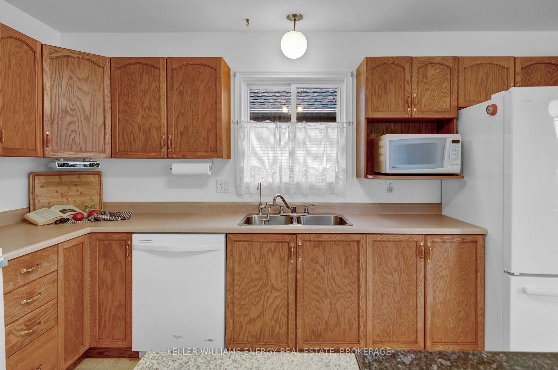 Photo 12 of 4 Heritage Drive, Prince Edward County, Wellington Ward — HOMEH