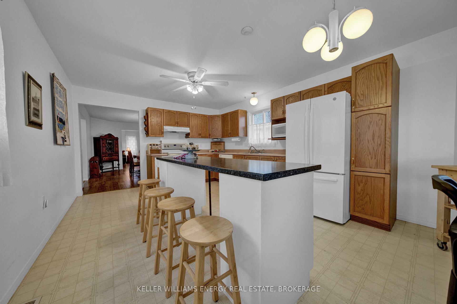 Photo 13 of 4 Heritage Drive, Prince Edward County, Wellington Ward — HOMEH