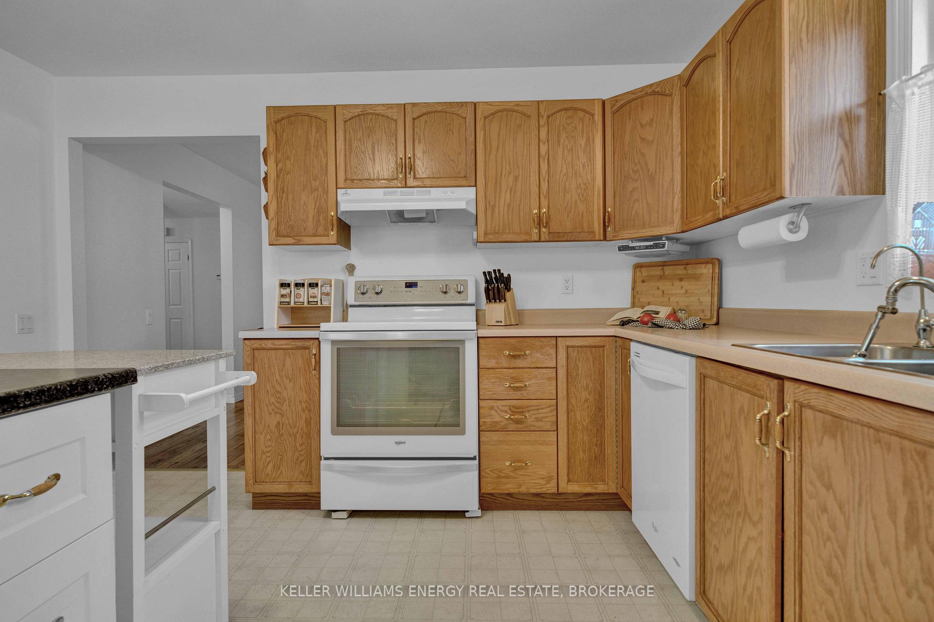 Photo 15 of 4 Heritage Drive, Prince Edward County, Wellington Ward — HOMEH