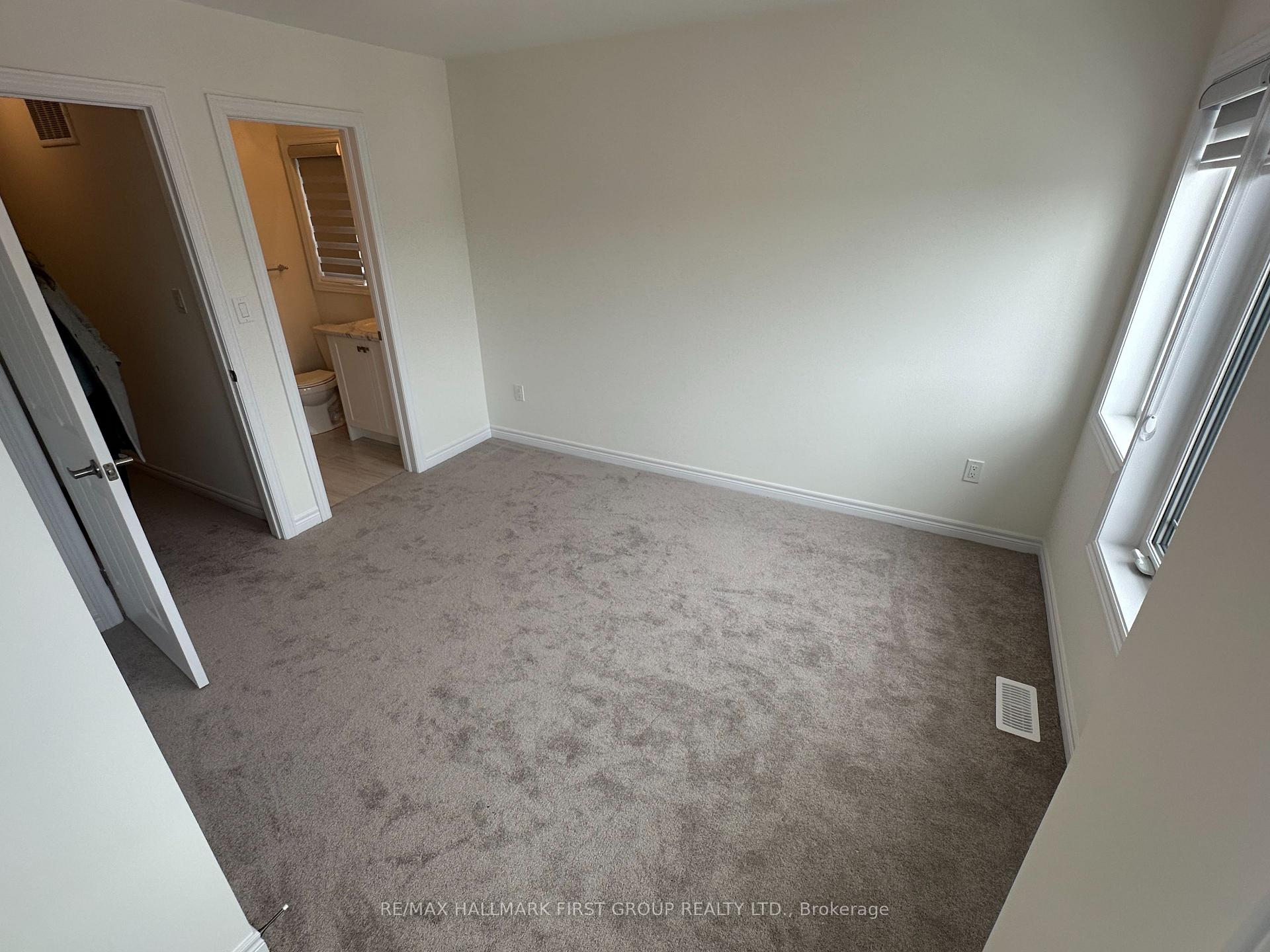 Photo 21 of 909 Crowsnest Hollow, Pickering, Rural Pickering — HOMEH