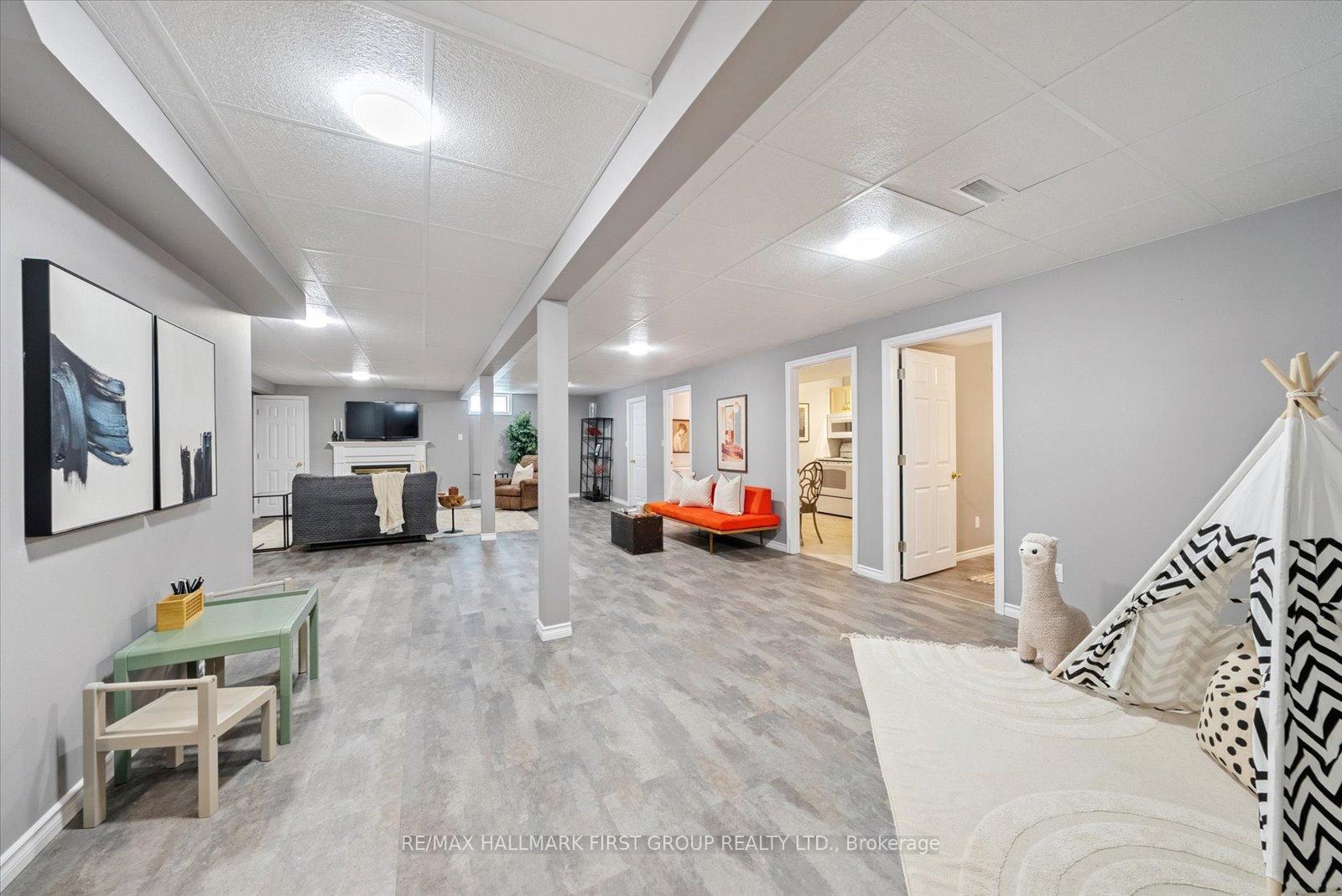 Photo 26 of 1170 Snowberry Court, Oshawa, Pinecrest — HOMEH