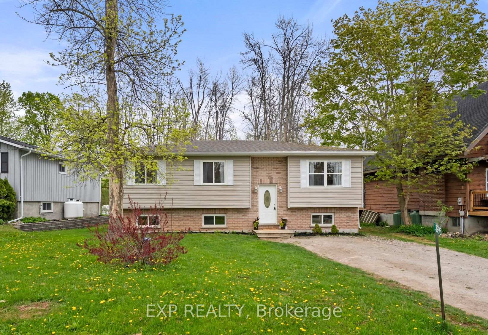 Front of 3995 Woodland Drive