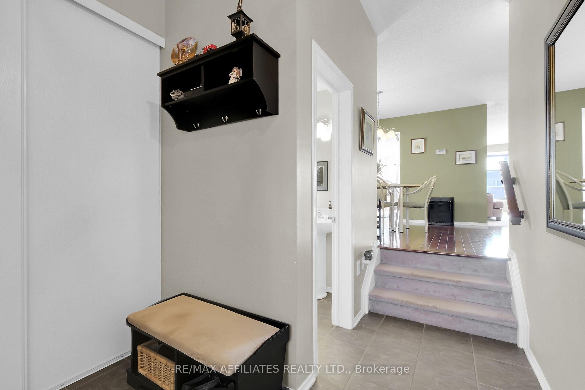 Photo 5 of 1062 Candlewood Street, Ottawa, Avalon East — HOMEH