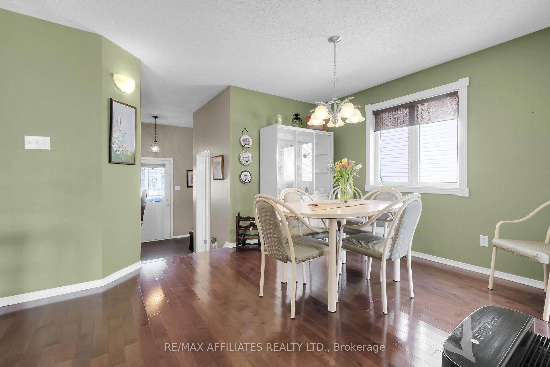 Photo 7 of 1062 Candlewood Street, Ottawa, Avalon East — HOMEH