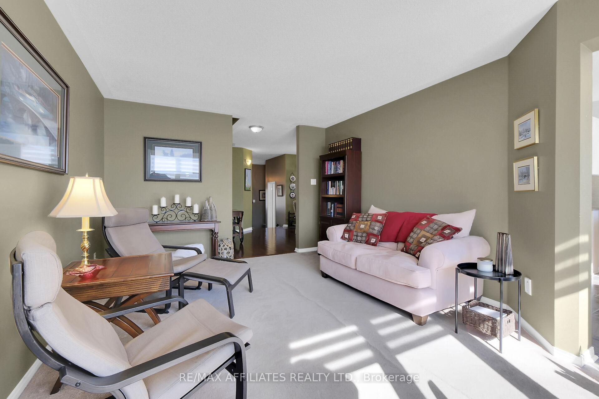 Photo 10 of 1062 Candlewood Street, Ottawa, Avalon East — HOMEH
