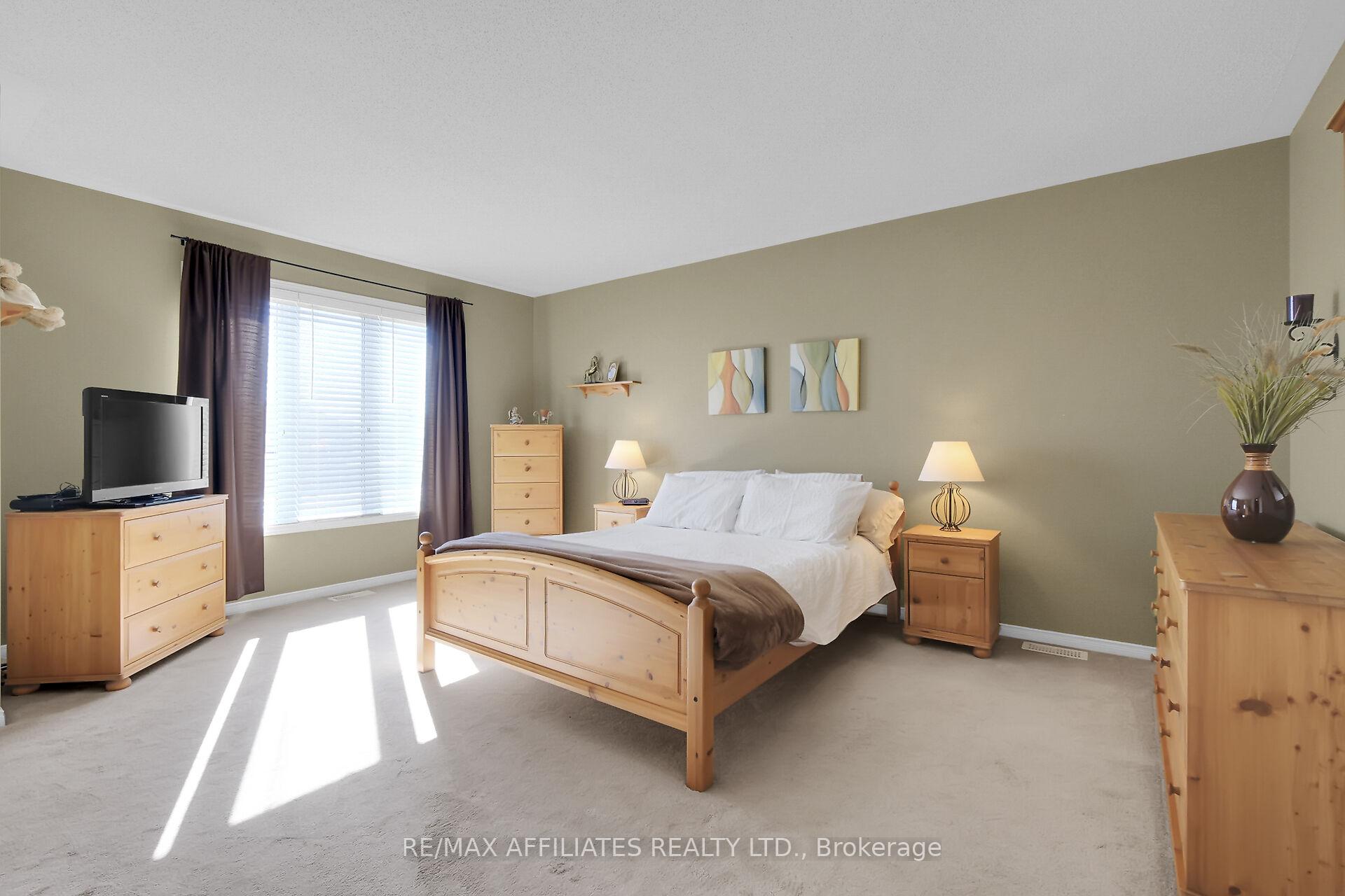 Photo 16 of 1062 Candlewood Street, Ottawa, Avalon East — HOMEH