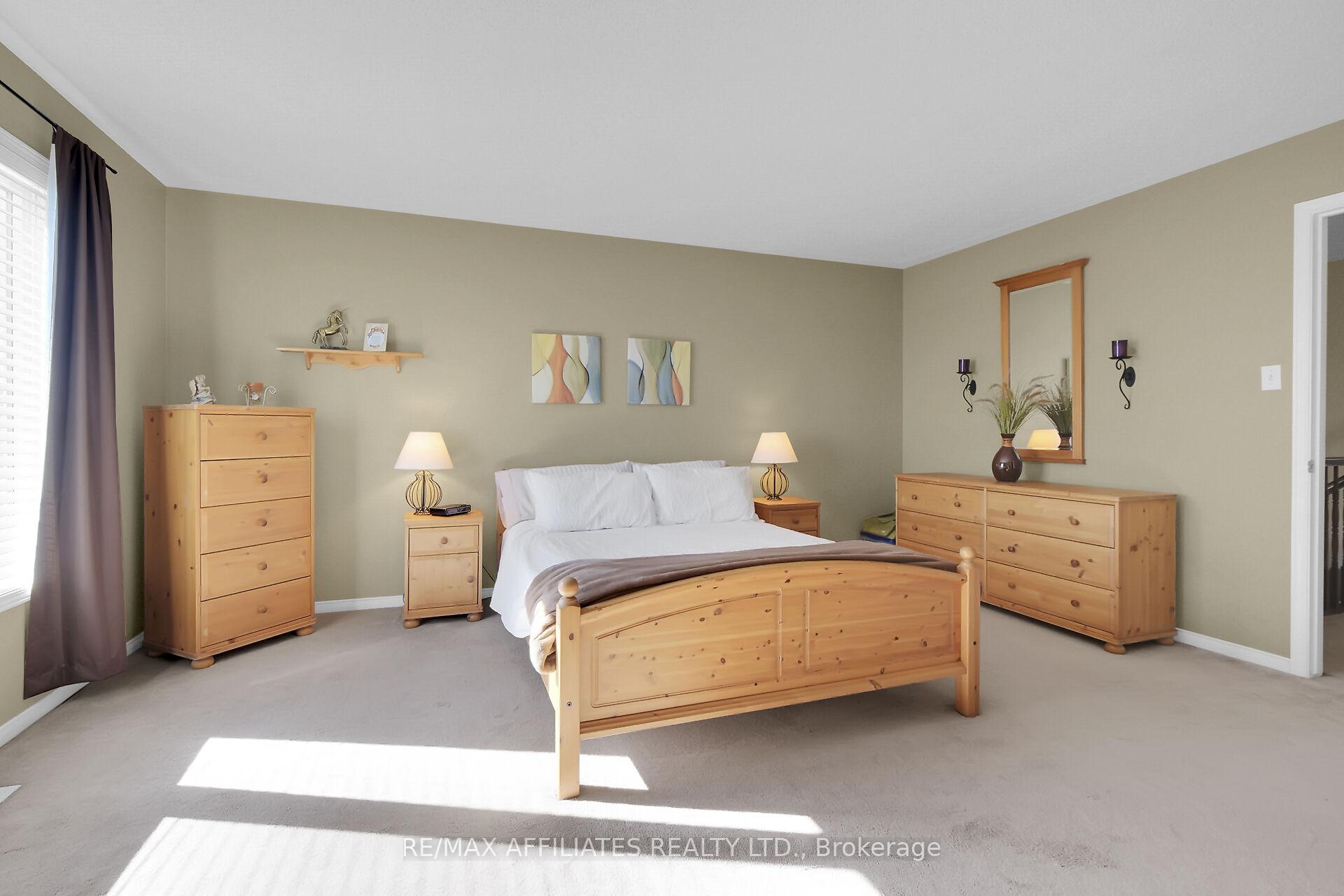 Photo 17 of 1062 Candlewood Street, Ottawa, Avalon East — HOMEH