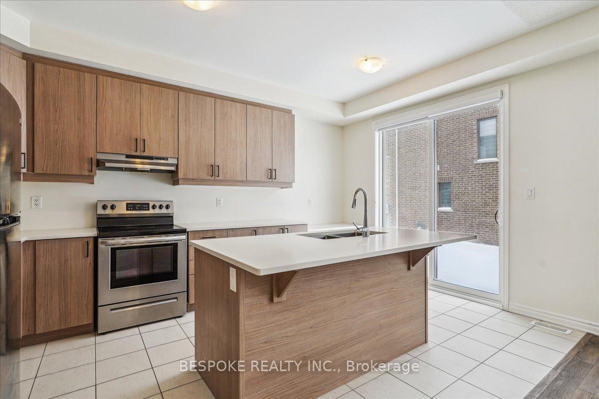 Photo 12 of 3203 Chimney Swift Crescent, Pickering, Rural Pickering — HOMEH