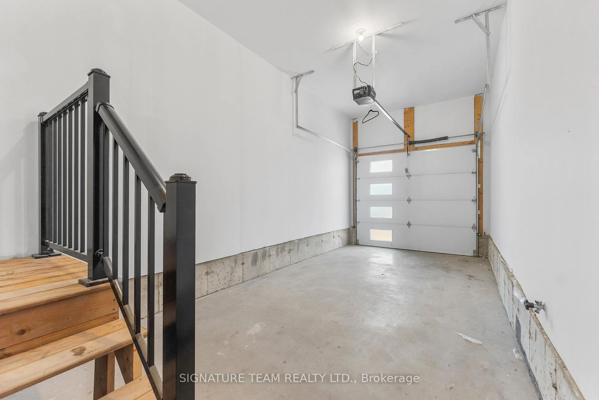 Photo 19 of 311 Forestview Crescent, Renfrew — HOMEH