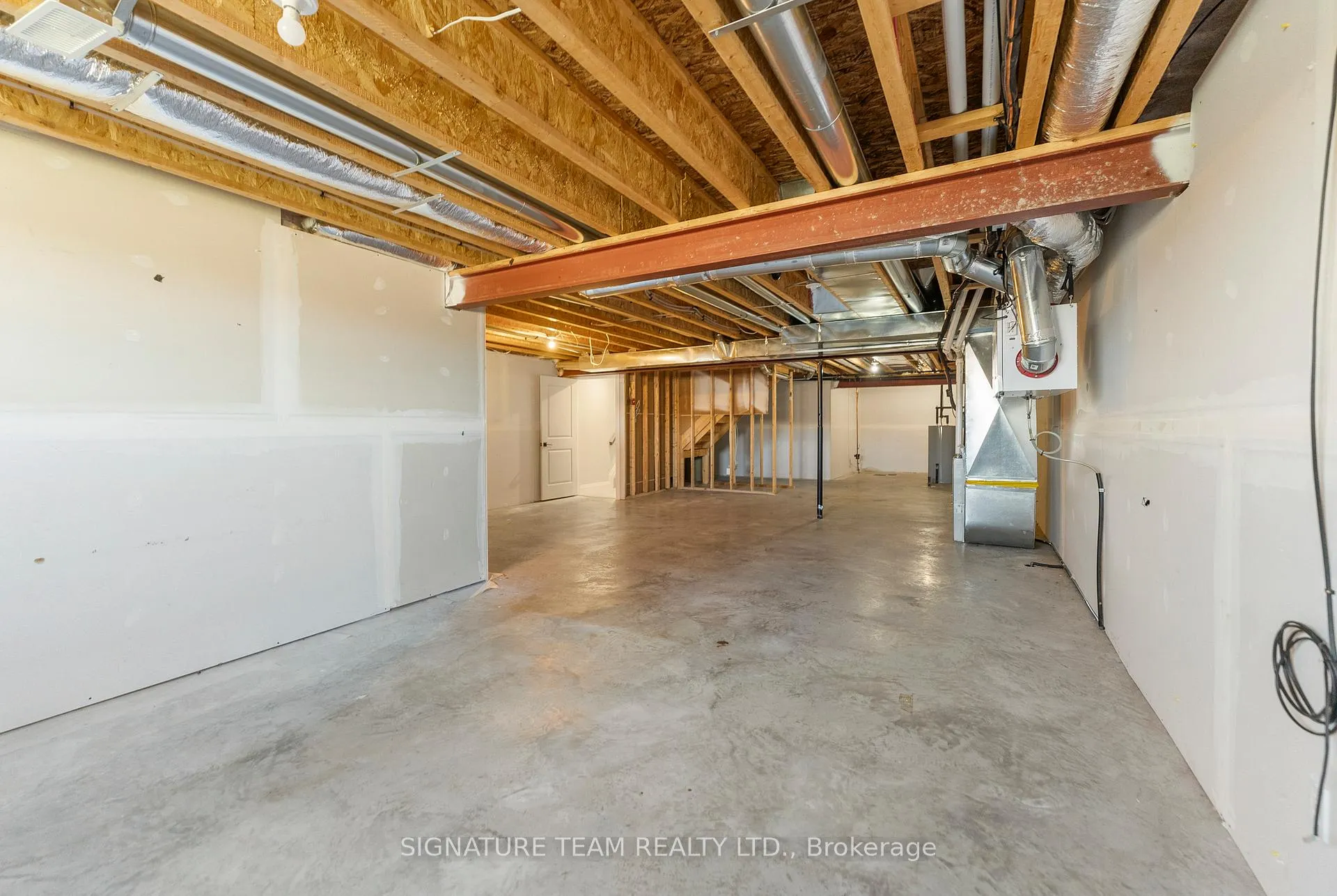 Photo 20 of 311 Forestview Crescent, Renfrew — HOMEH